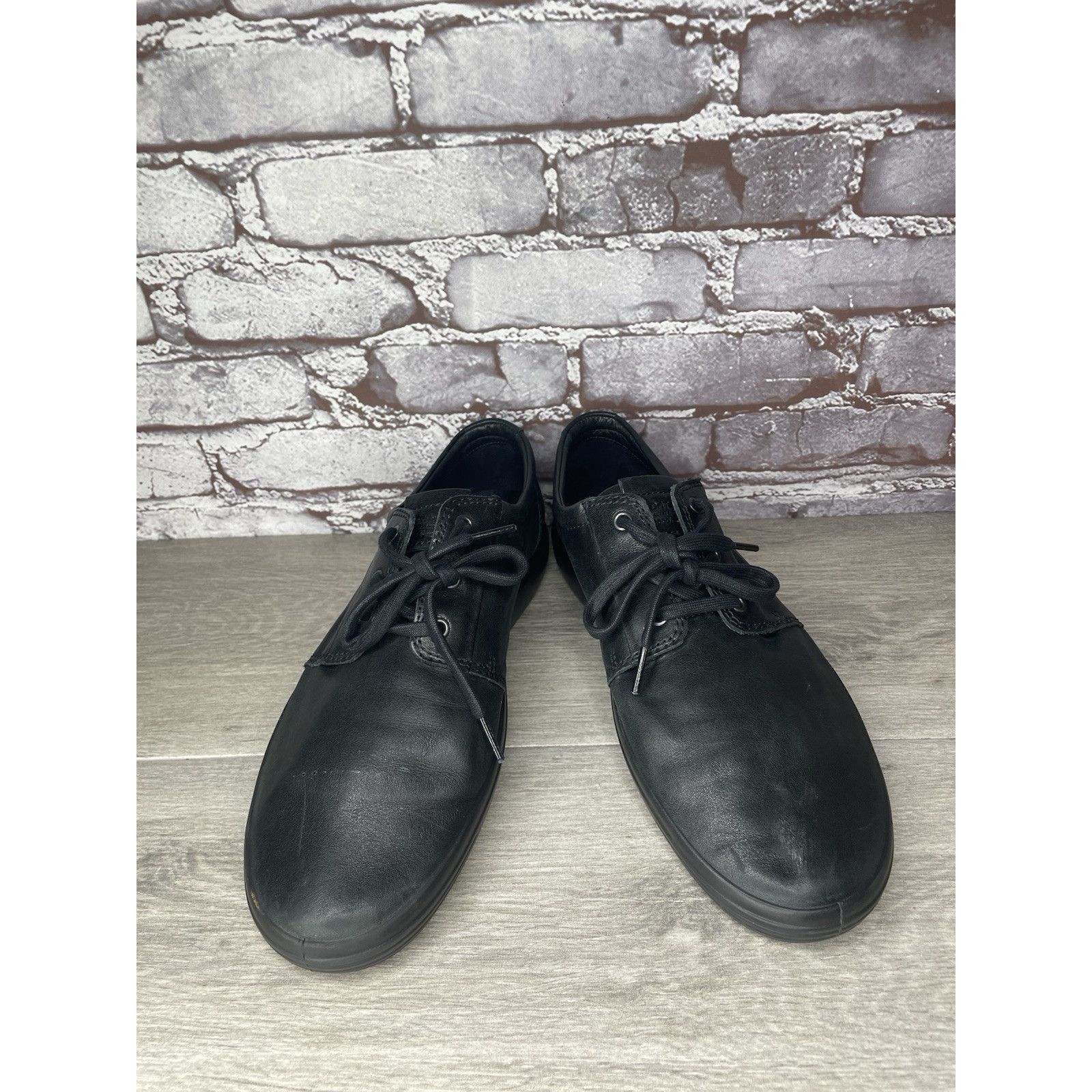 Ecco ECCO Danish Design Black Leather Triple Black Casual Sneaker Size US 10 / EU 43 - 10 Thumbnail