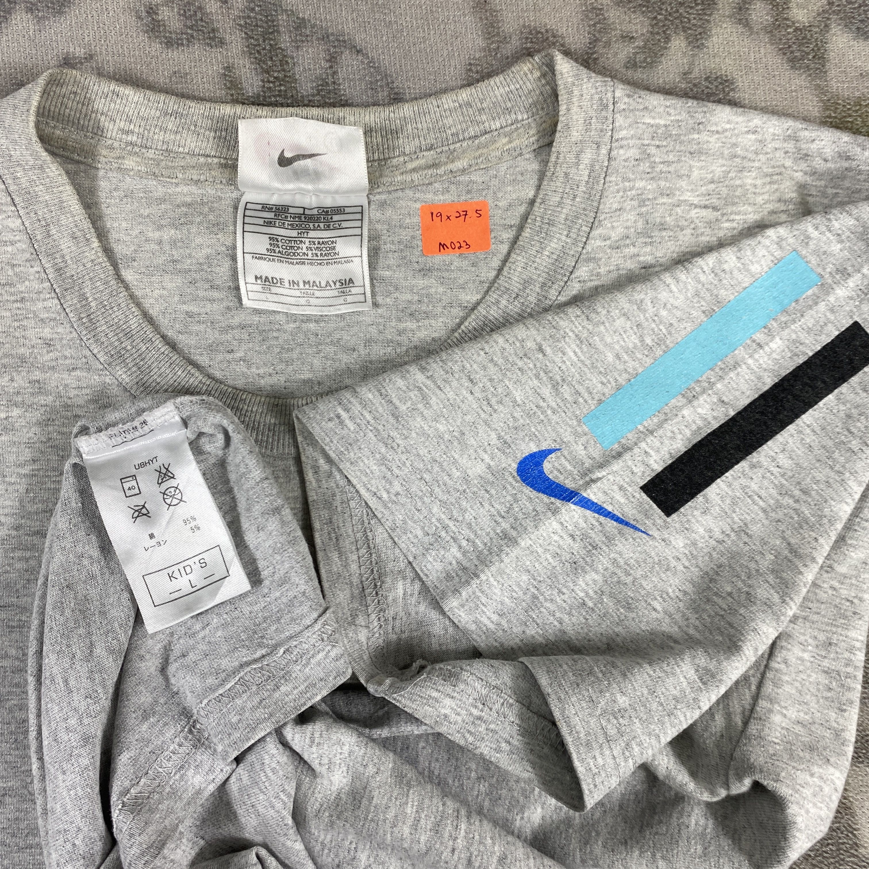 Nike Vintage 90s Nike Tshirt - M023 Size US S / EU 44-46 / 1 - 4 Thumbnail