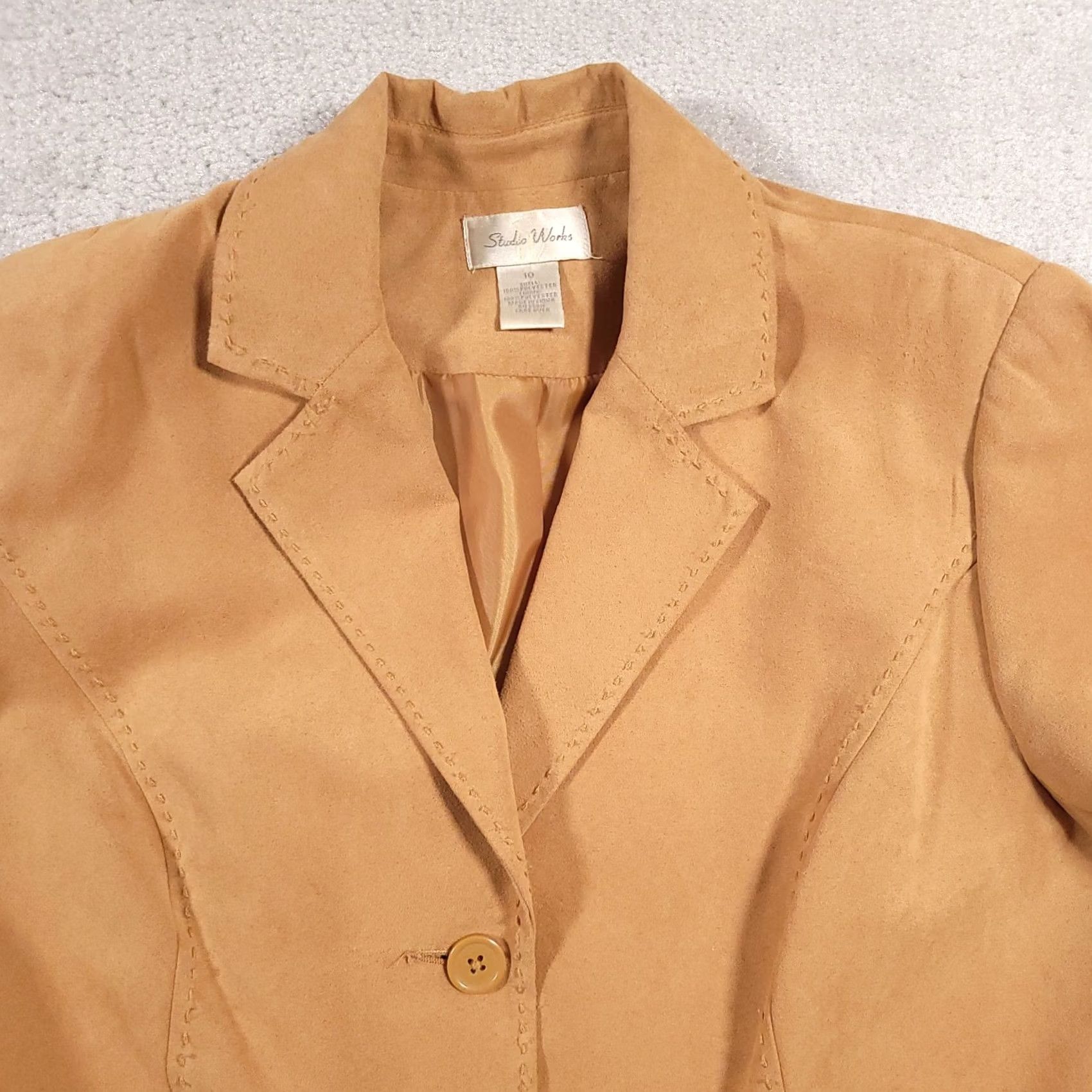 Vintage VINTAGE Studio Works Faux Suede Button Up Shirt Women's 10 Tan Long Sleeve Collar Lined Size L / US 10 / IT 46 - 3 Thumbnail