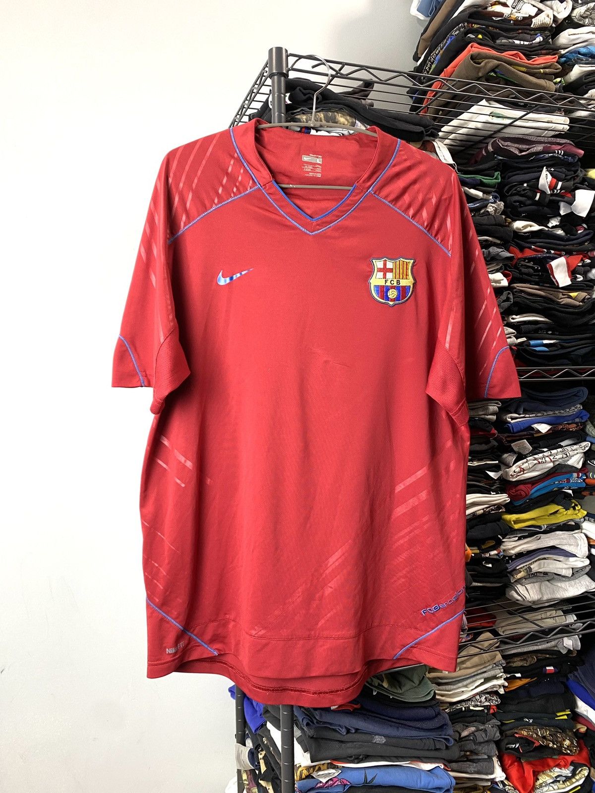 Nike Vintage 2000’s Nike Barcelona Soccer Jersey T Shirt Size US L / EU 52-54 / 3 - 1 Thumbnail