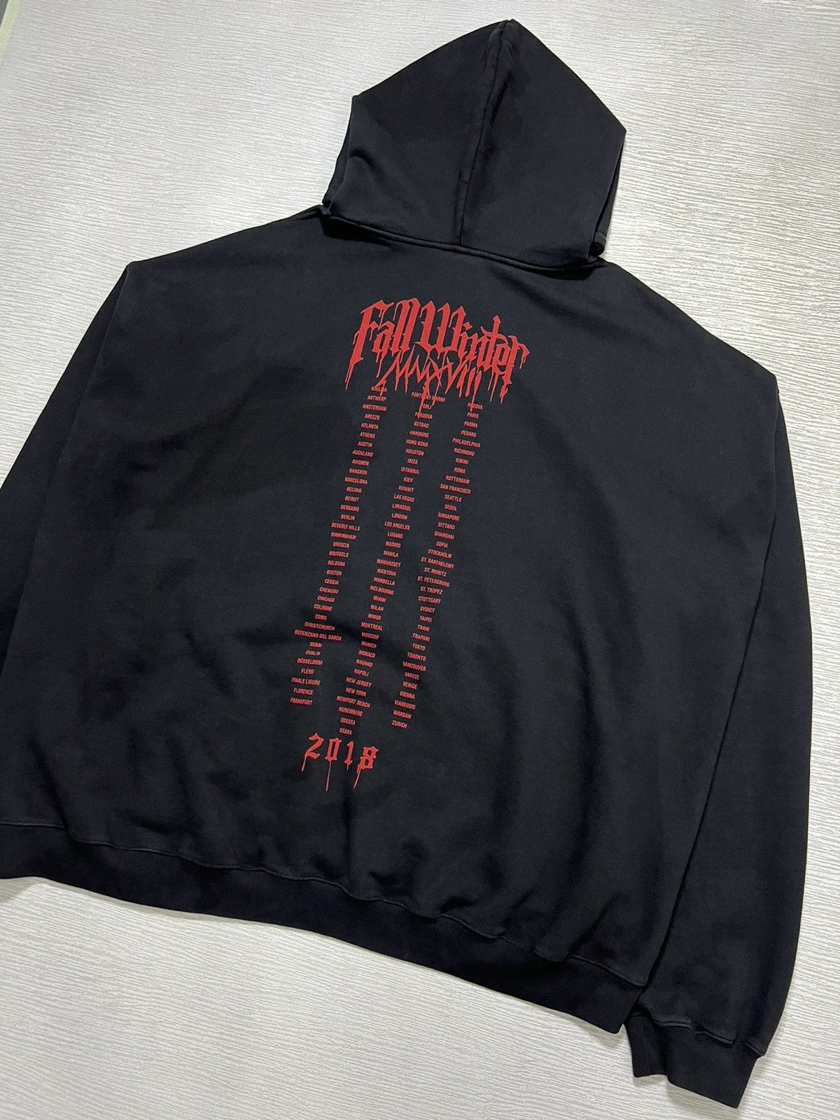 Vetements Vetements - F/W 18 - Metal Tour Hoodie Size US L / EU 52-54 / 3 - 12 Thumbnail