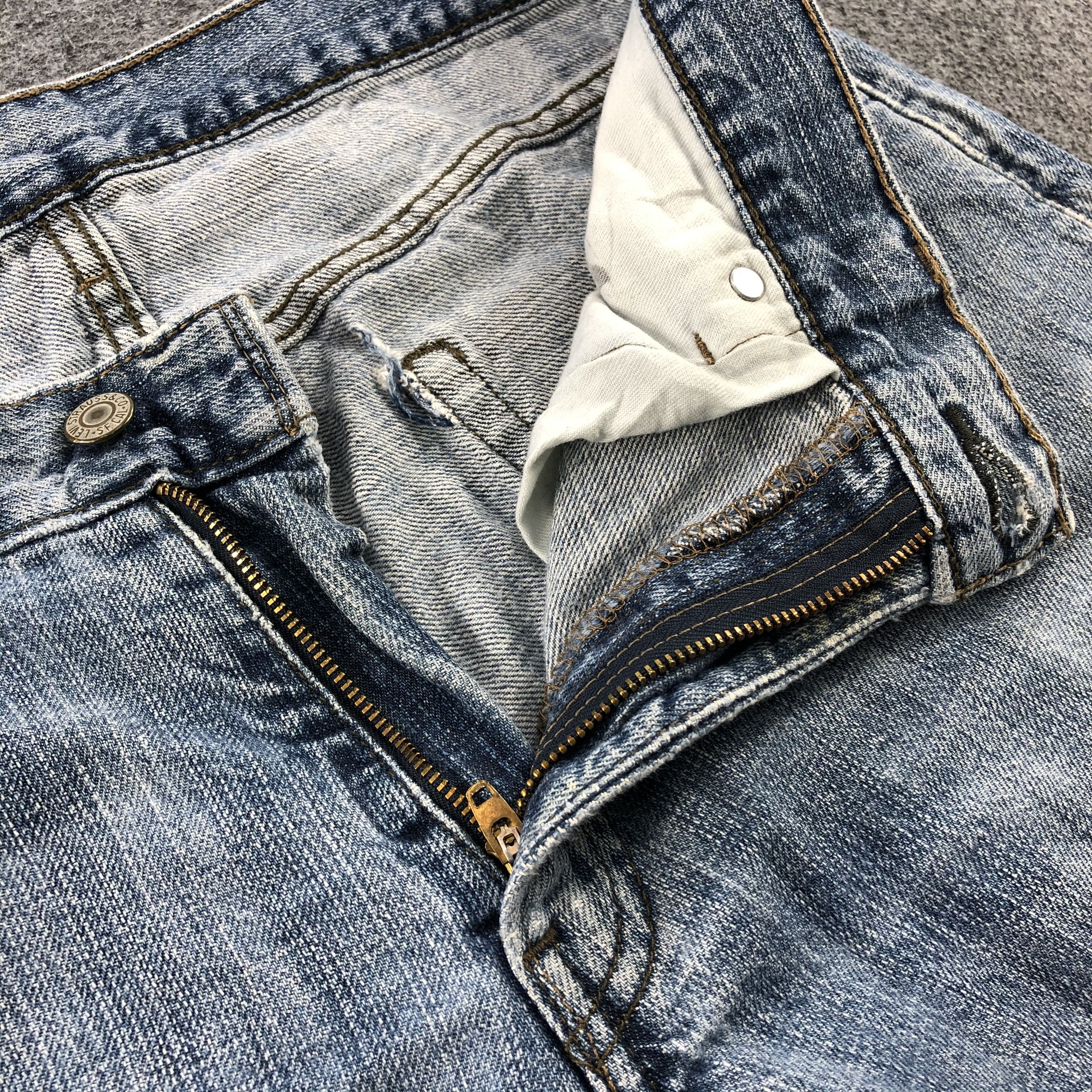 Levi's × Vintage Vintage Blue Wash Levis 514 Jeans-JM1854 Size US 34 / EU 50 - 8 Thumbnail