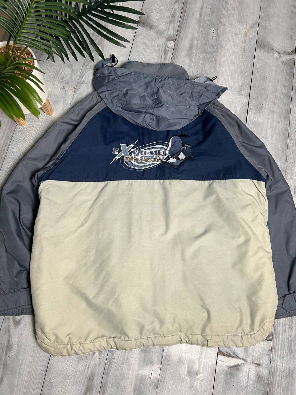 image of Band Tees x Disney Extreme Duck 90's Vintage Disneyland Paris Puffer Jacket in Beige Navy (Size XL)