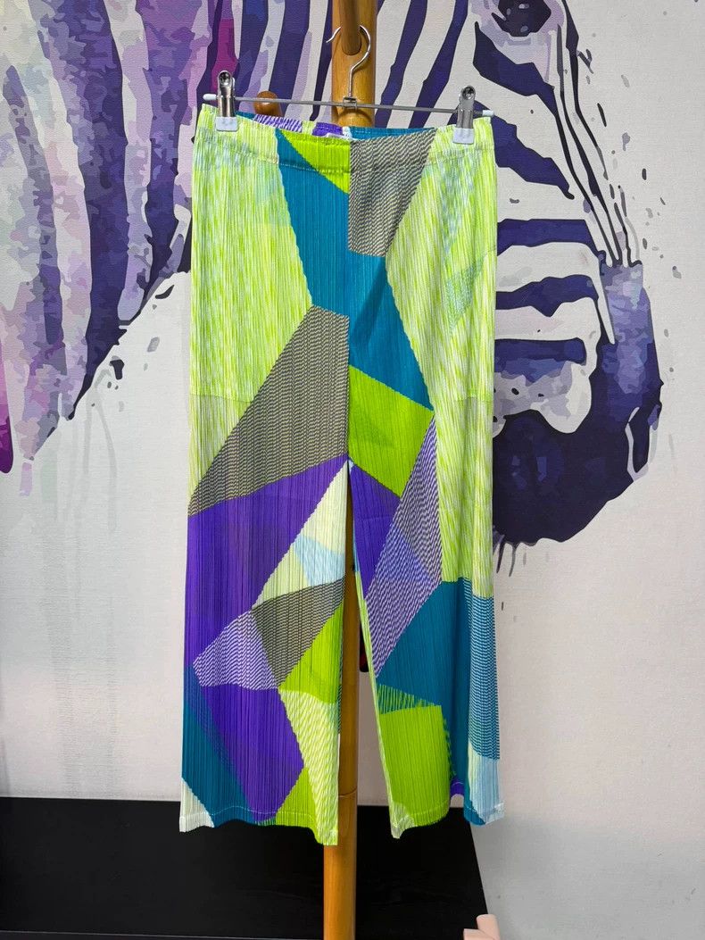 Issey Miyake Issey Miyake size:3 Green color-blocked pleated trousers Size 22" - 1 Thumbnail