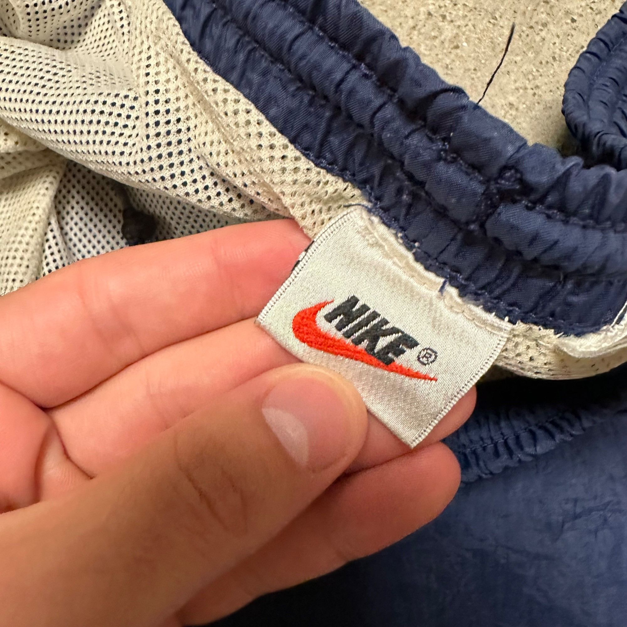Nike × Vintage Vintage 90s Nike Embroidered Swoosh Nylon Shorts Size US 32 / EU 48 - 3 Thumbnail