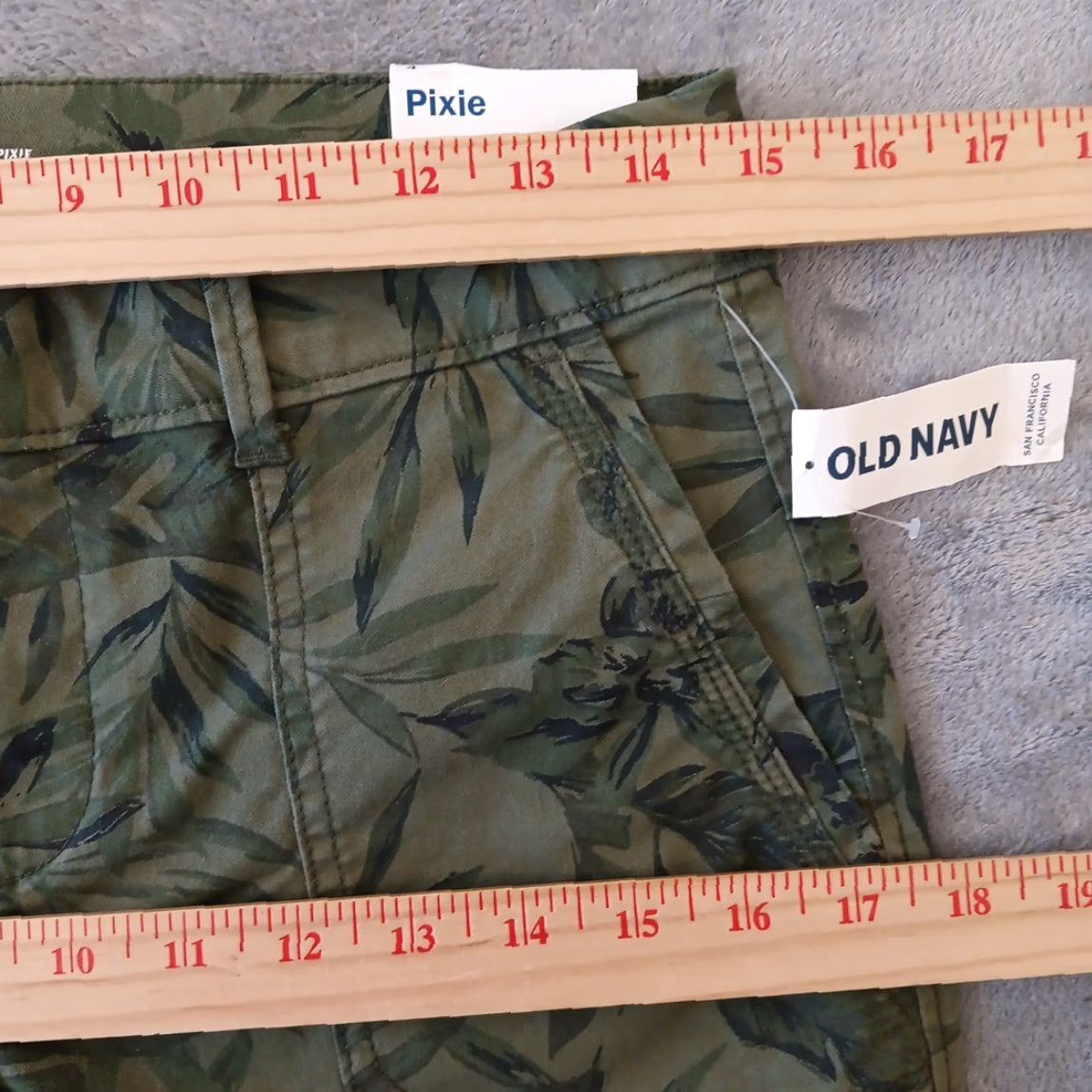 Old Navy Old Navy Pixie Pants Womens Size 4 Green Floral Cotton Blend Pockets Ankle Skinny Casual Regular 27 in Inseam Size 27" / US 4 / IT 40 - 3 Thumbnail