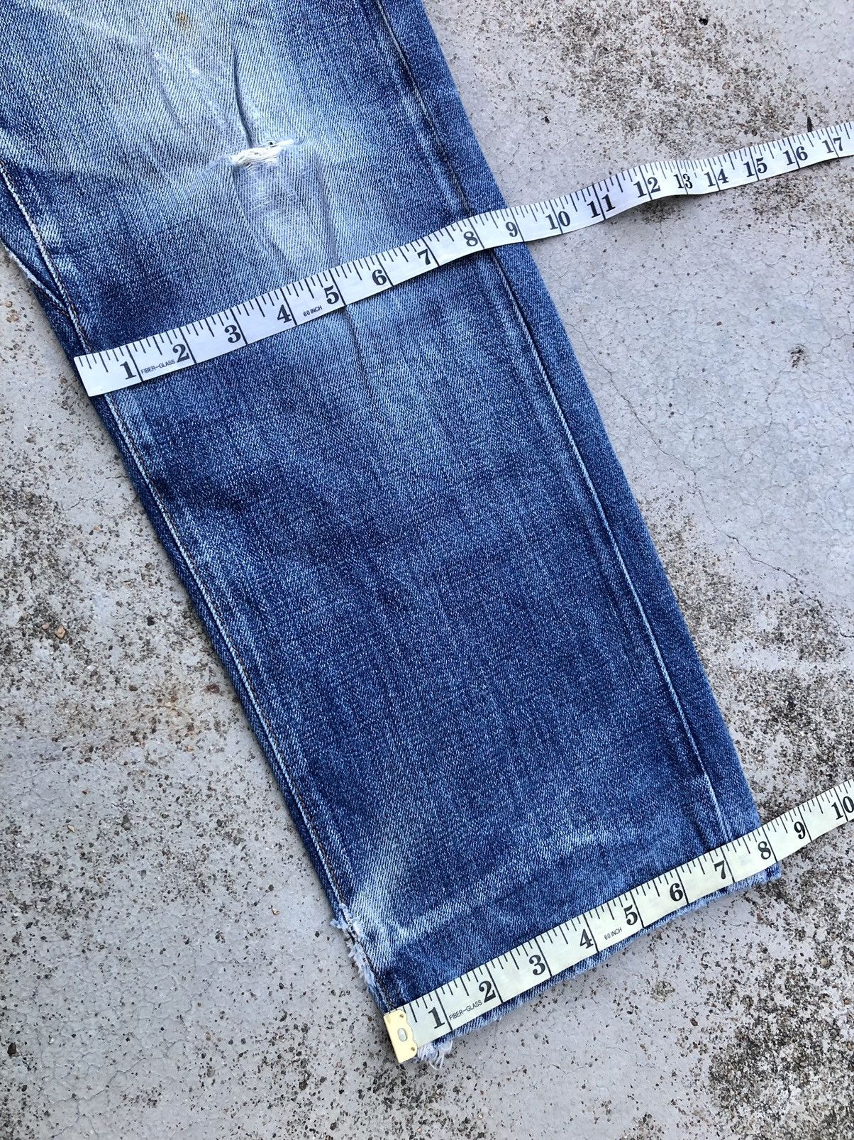 Other BUCKLE BACK MSGR DISTRESSED DENIM Size US 33 - 15 Thumbnail
