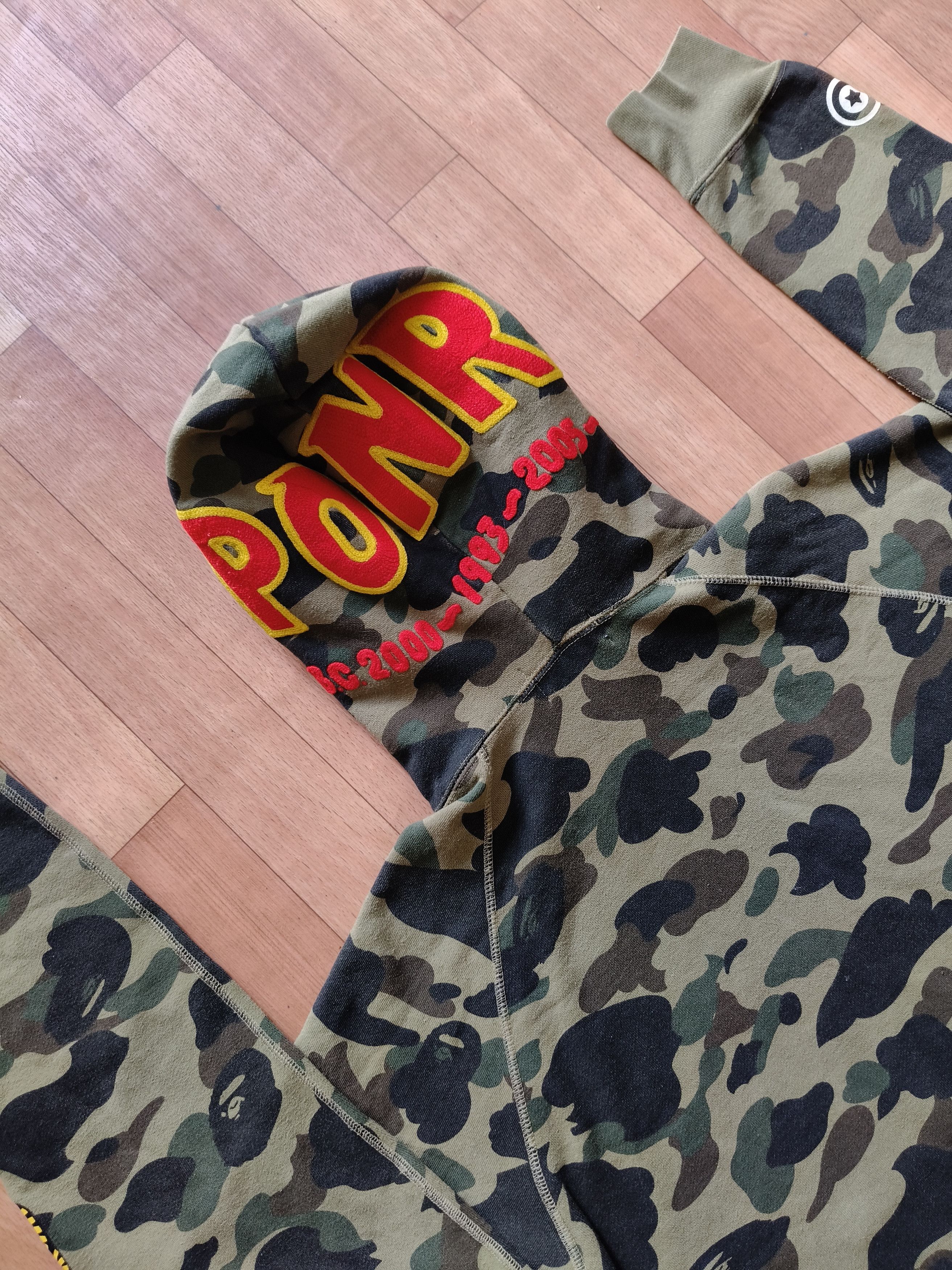 Bape Bape 1st camo shark hoodie Size US L / EU 52-54 / 3 - 7 Thumbnail