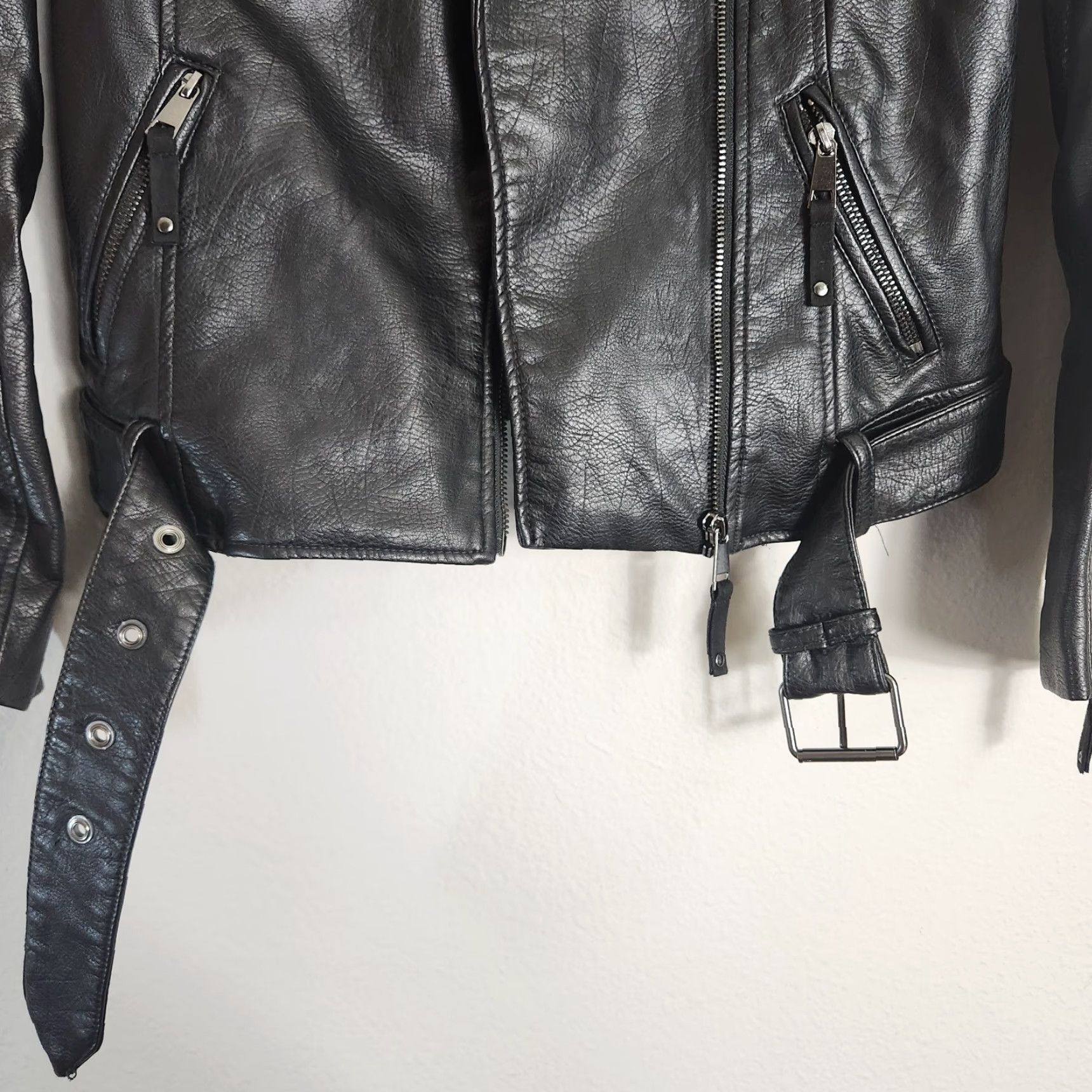 H&M H&M Womens Black Faux/Vegan Leather Motorcycle Biker Jacket-Size 0 Jacket Women Black XS/S? Size XS / US 0-2 / IT 36-38 - 5 Thumbnail