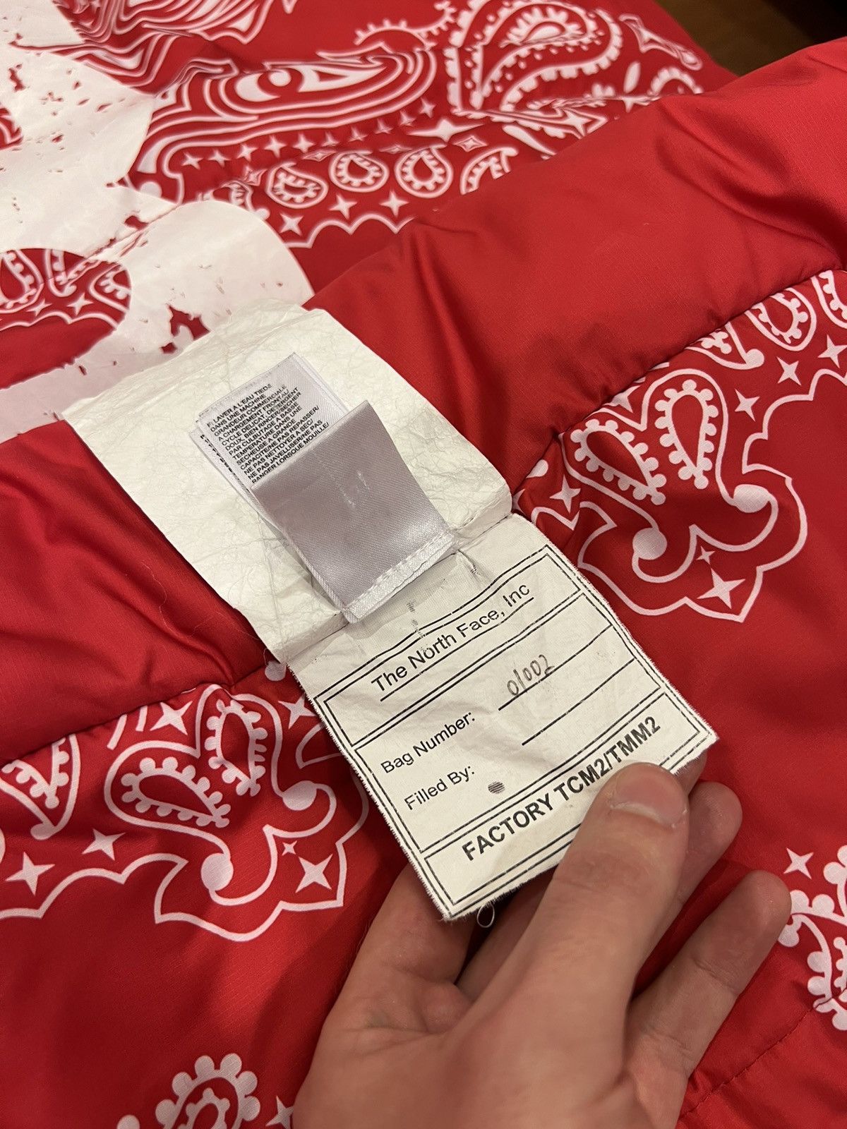 Supreme × The North Face Supreme The North Face Red Bandana Sleeping Bag Paisley Size ONE SIZE - 9 Thumbnail