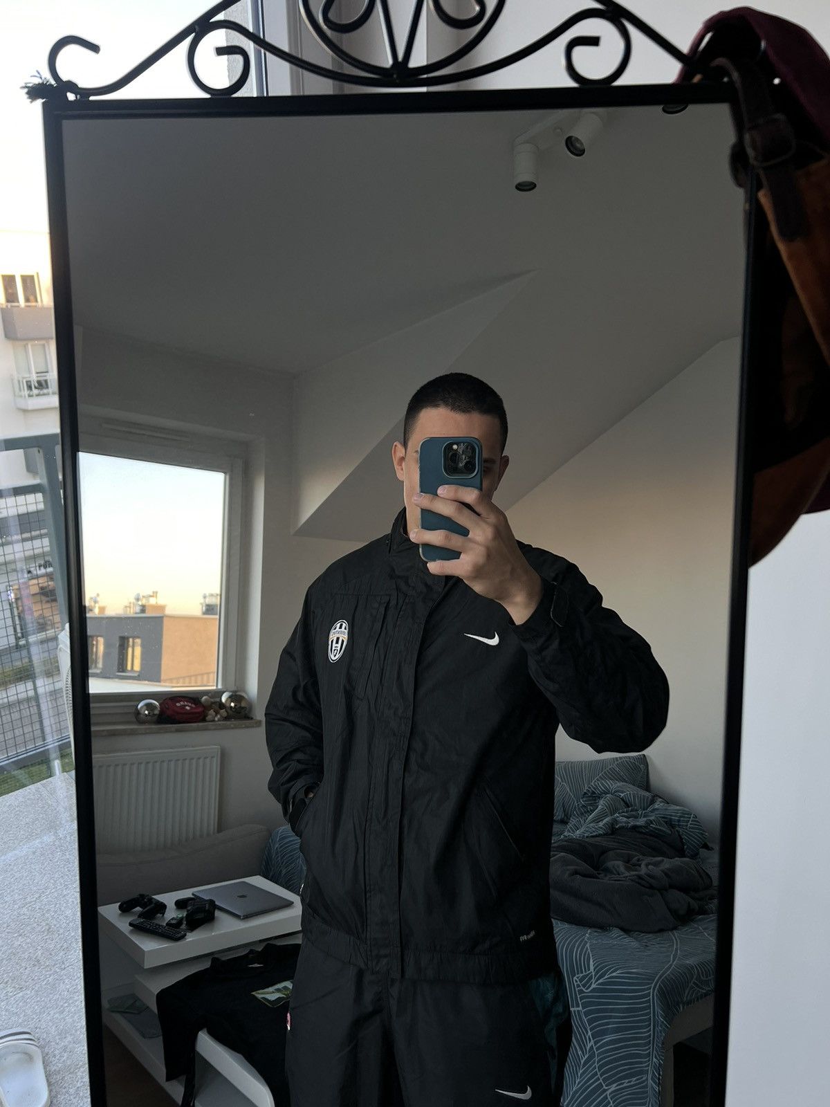 Nike 00’s NIKE JUVENTUS SOCCER FOOTBALL Y2K SWOOSH TRACK JACKEY Size US S / EU 44-46 / 1 - 2 Thumbnail
