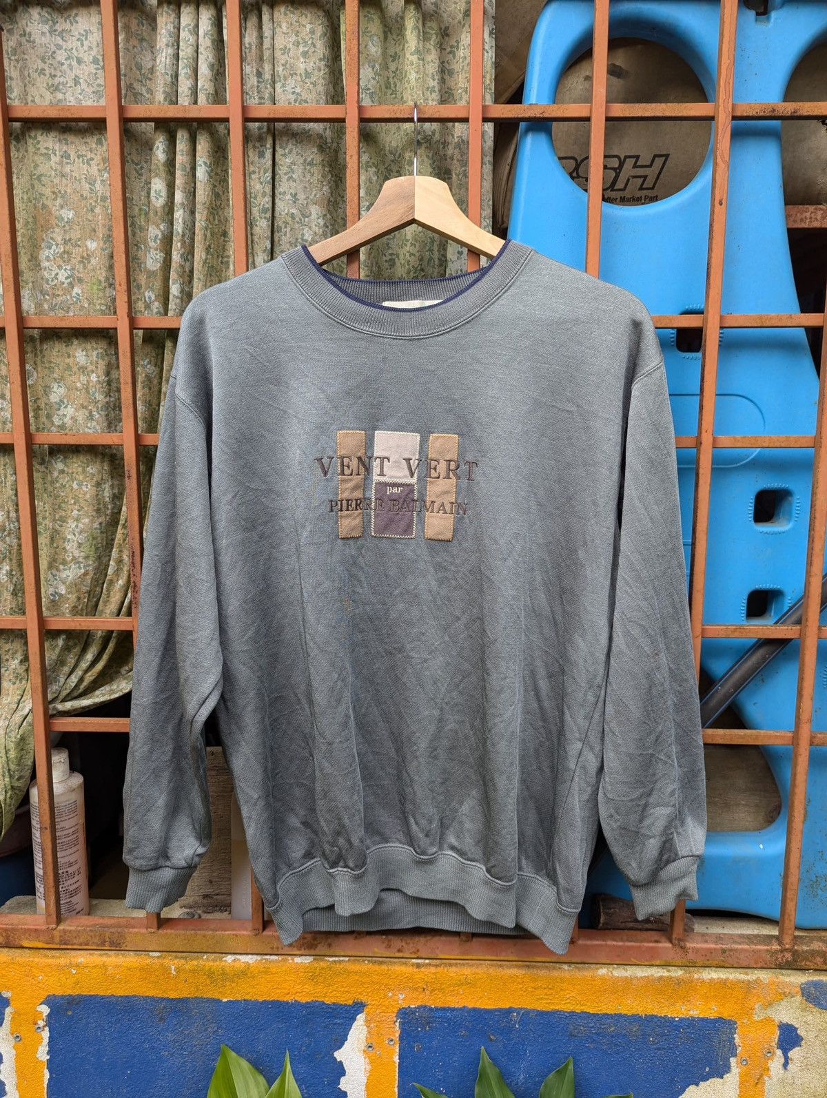 Pierre Balmain Vent Vert Sweatshirt