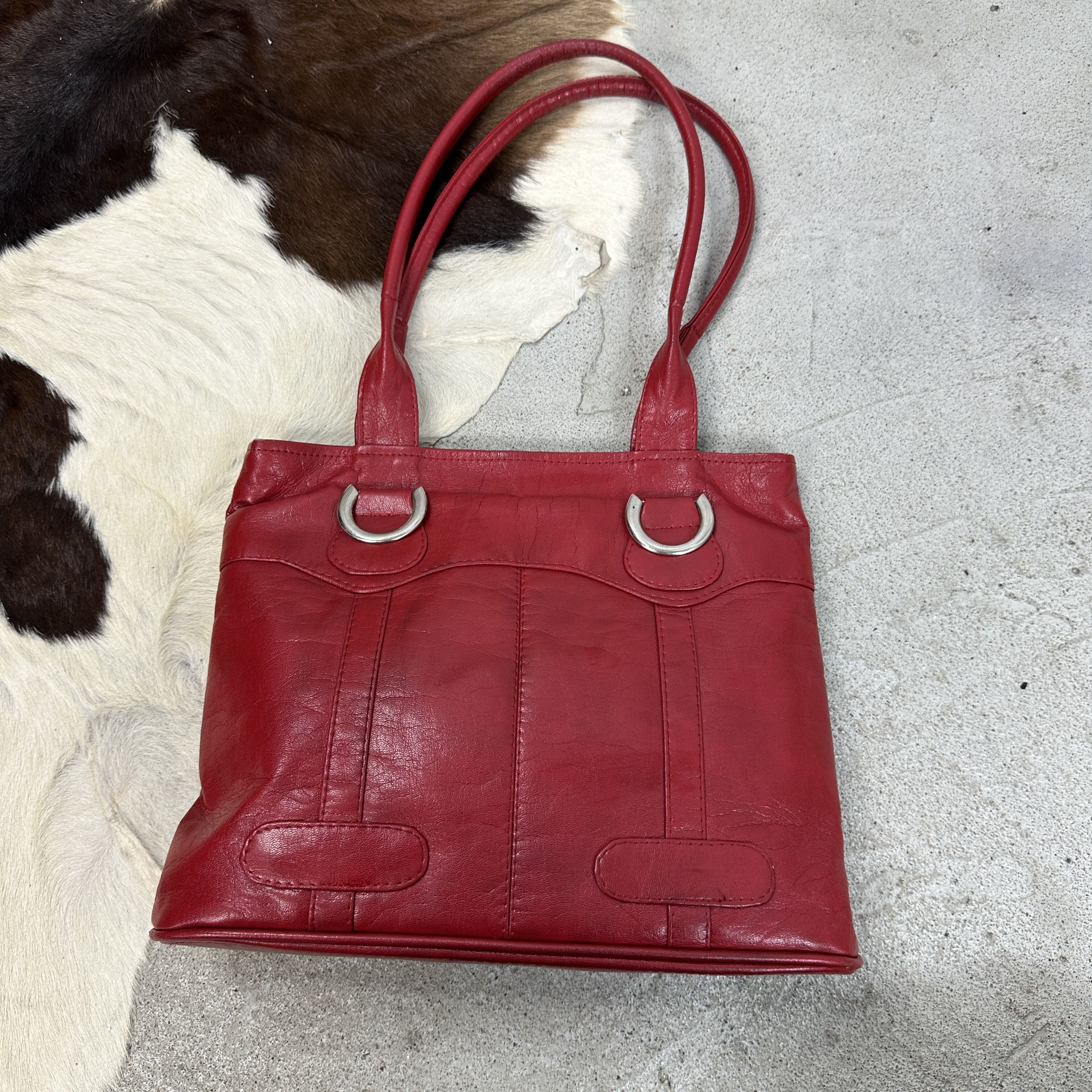 Vintage Vintage Avant Garde Faux Leather Cherry Red 00s Size ONE SIZE - 2 Thumbnail