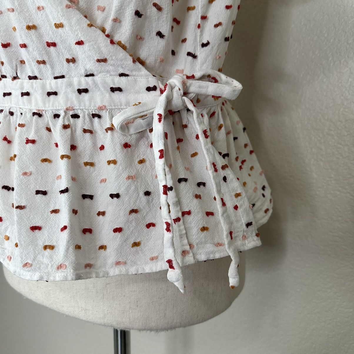 Madewell Ruffle-Hem Wrap Clipdot Blouse Top Size M / US 6-8 / IT 42-44 - 4 Thumbnail
