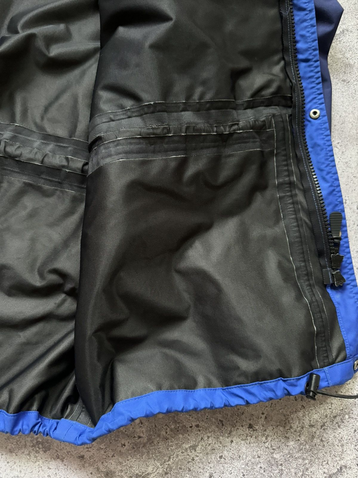 Berghaus Vintage Berghaus Extreme 7000 Gore-Tex Jacket Size US XL / EU 56 / 4 - 7 Thumbnail