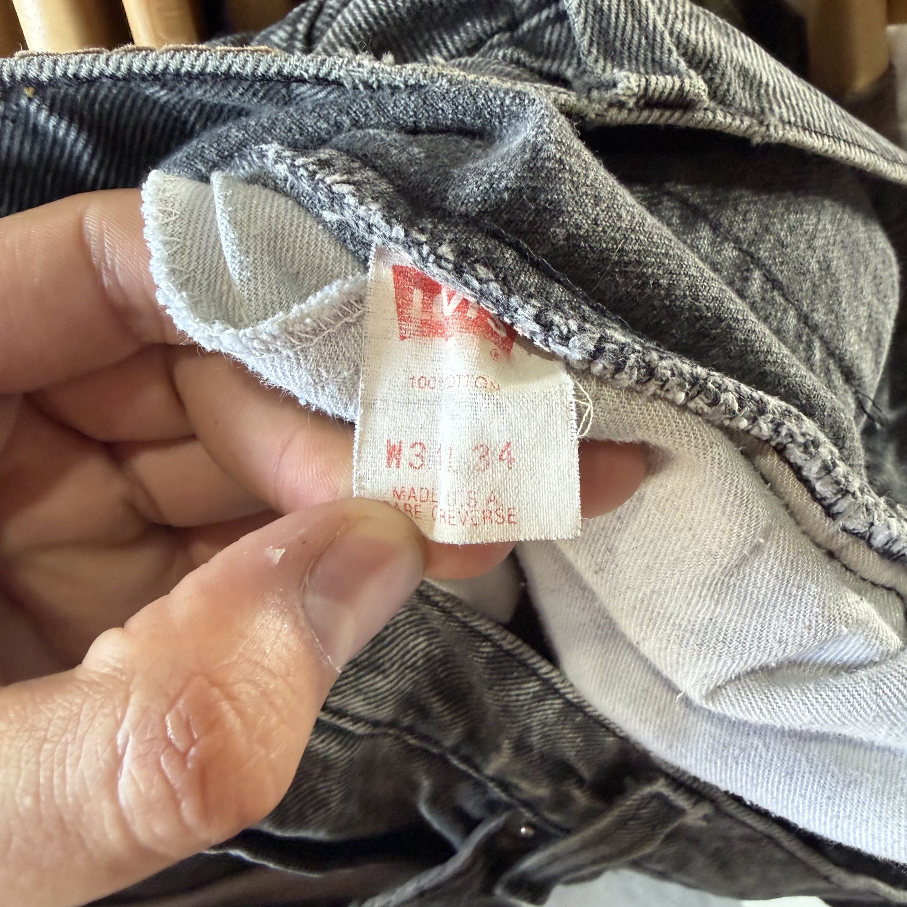 Levi's Vtg Levis 550 Jeans Mens Black 90s Made In USA Baggy Tapered Size US 34 / EU 50 - 6 Thumbnail