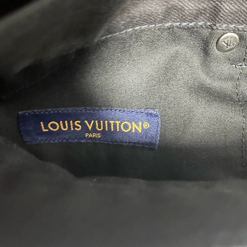 Louis Vuitton Louis Vuitton Black graffiti-monogrammed print cargo jeans Size US 31 - 5 Thumbnail