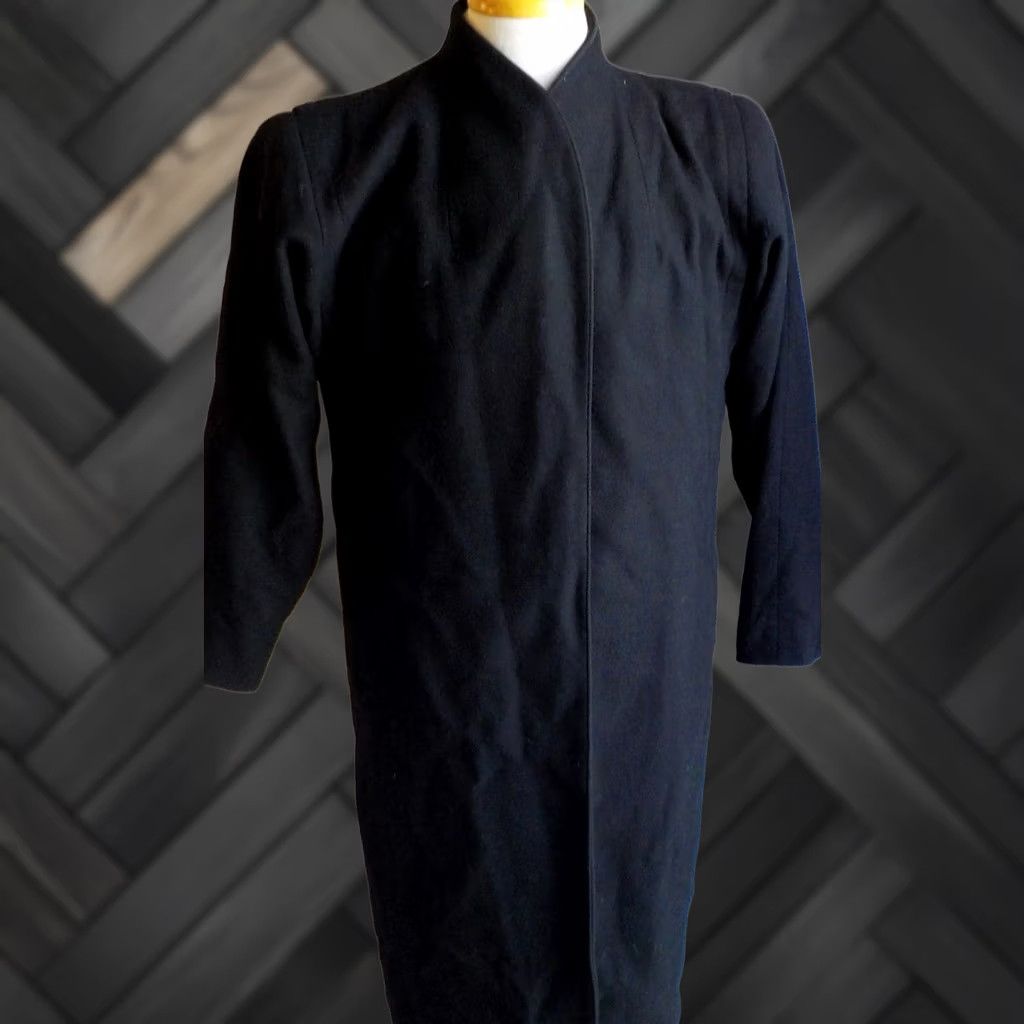 I. Magnin VINTAGE Fleurette of California I. Magnin Cashmere Overcoat Black Size:10 Womens Coat Medium? Size L / US 10 / IT 46 - 1 Thumbnail
