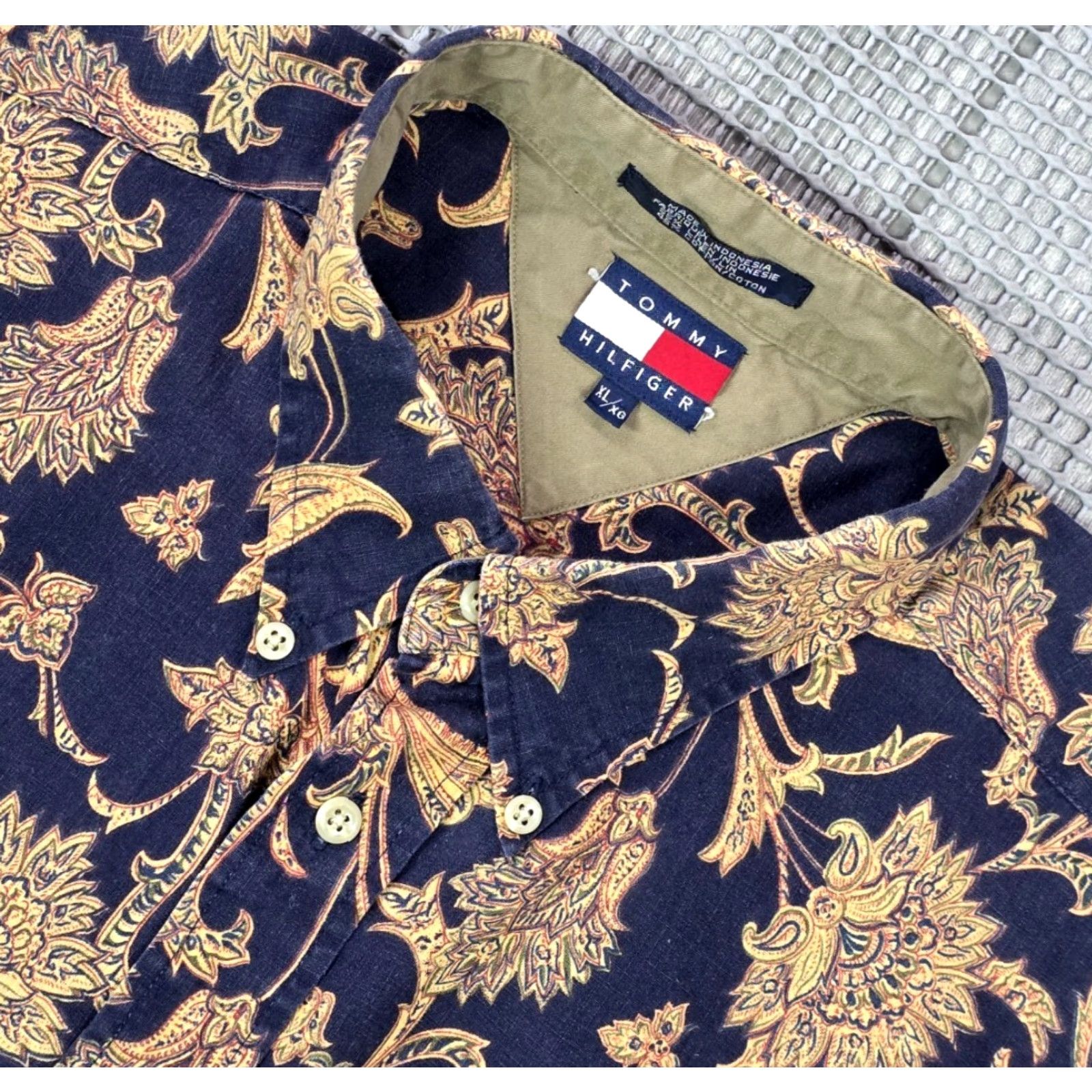 Tommy Hilfiger VINTAGE Tommy Hilfiger Paisley Button-Up Shirt Men’s XL Short Sleeve Linen Blend Size US XL / EU 56 / 4 - 4 Thumbnail