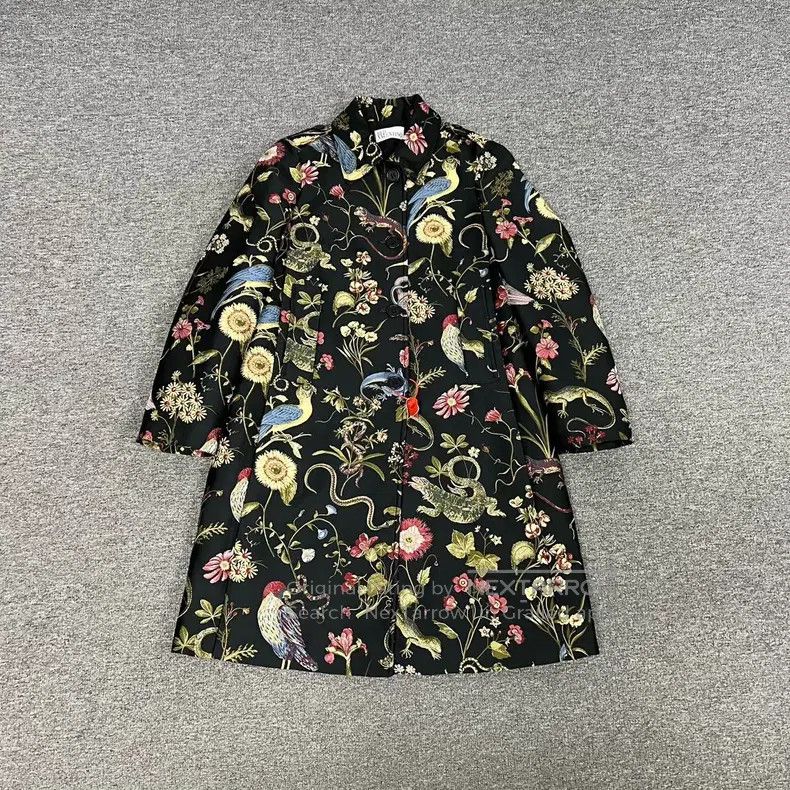 Valentino Valentino Heavy embroidery floral coat Size M / US 6-8 / IT 42-44 - 1 Thumbnail