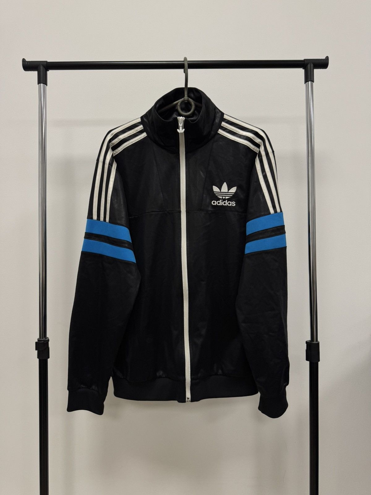 Adidas Vintage Adidas Chile 62 Track Jacket Firebrid Originals Y2K Size US M / EU 48-50 / 2 - 1 Thumbnail