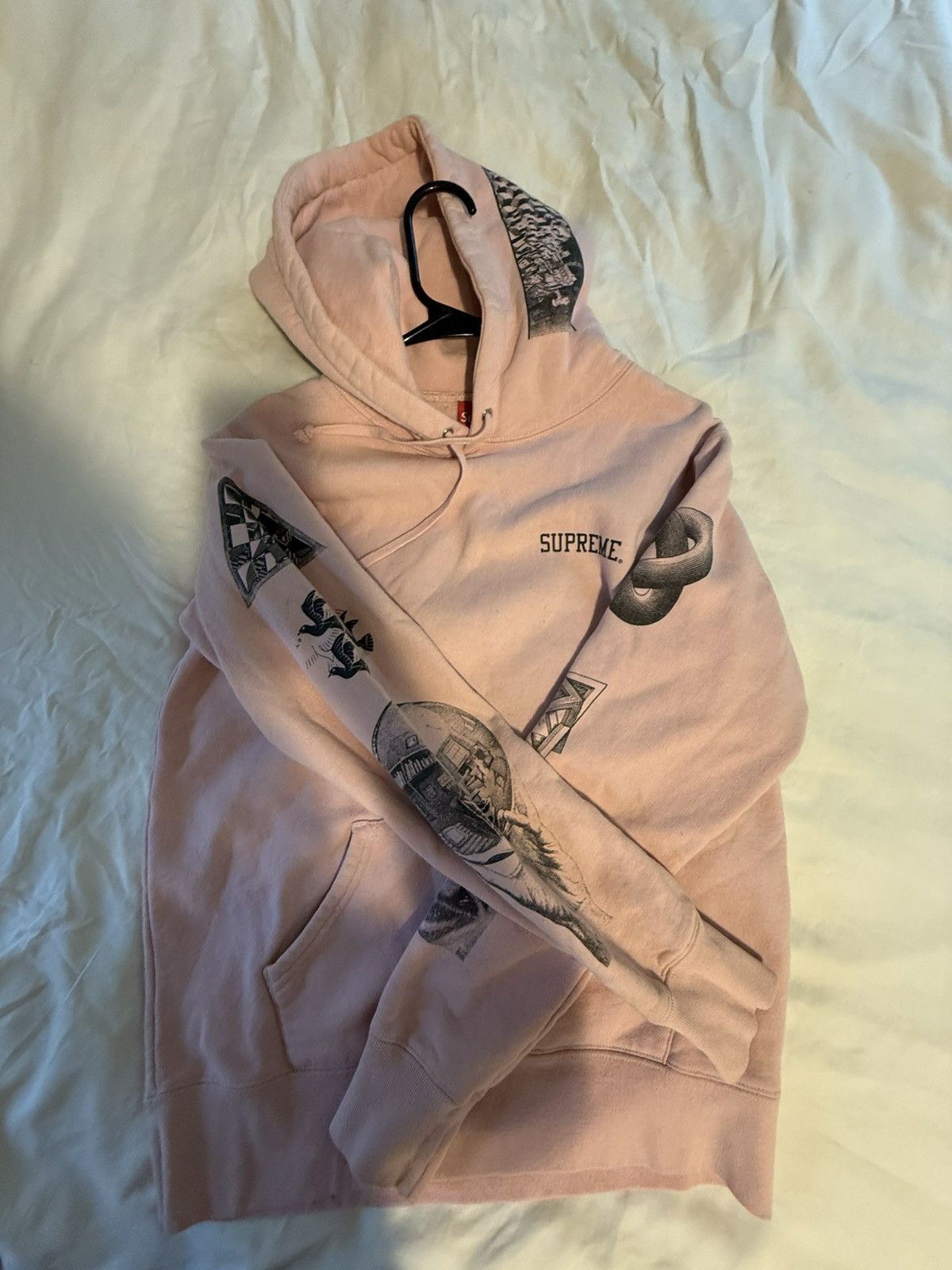 Supreme Supreme MC Escher Hoodie Dusty Pink Size US S / EU 44-46 / 1 - 4 Thumbnail
