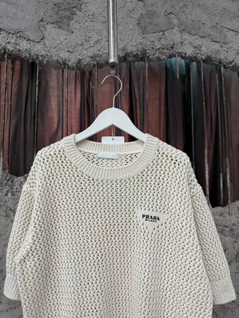 Prada Prada Beige hollow triangle logo short-sleeved sweater 2501 Size US S / EU 44-46 / 1 - 3 Thumbnail
