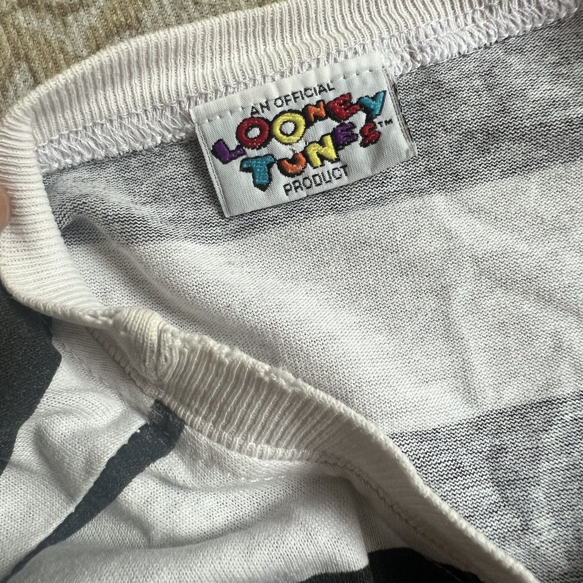 Vintage 90’s BUGS BUNNY LOONEY TUNES Size US L / EU 52-54 / 3 - 9 Thumbnail