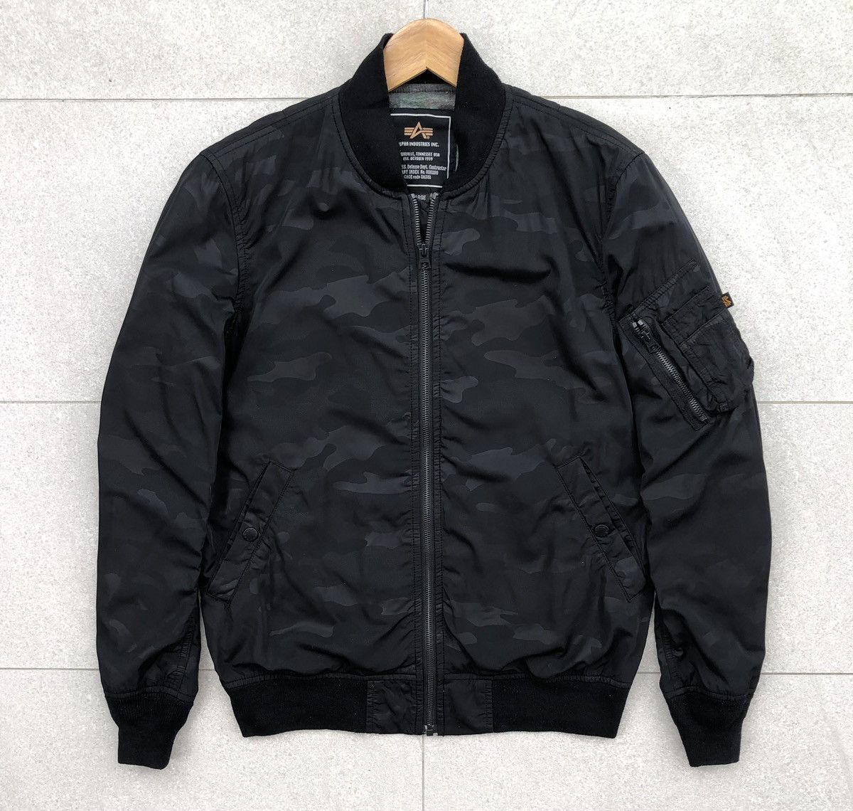 Alpha Industries Alpha Industries camouflage "MA-1 Nylon Bomber Jacket Size US M / EU 48-50 / 2 - 2 Thumbnail