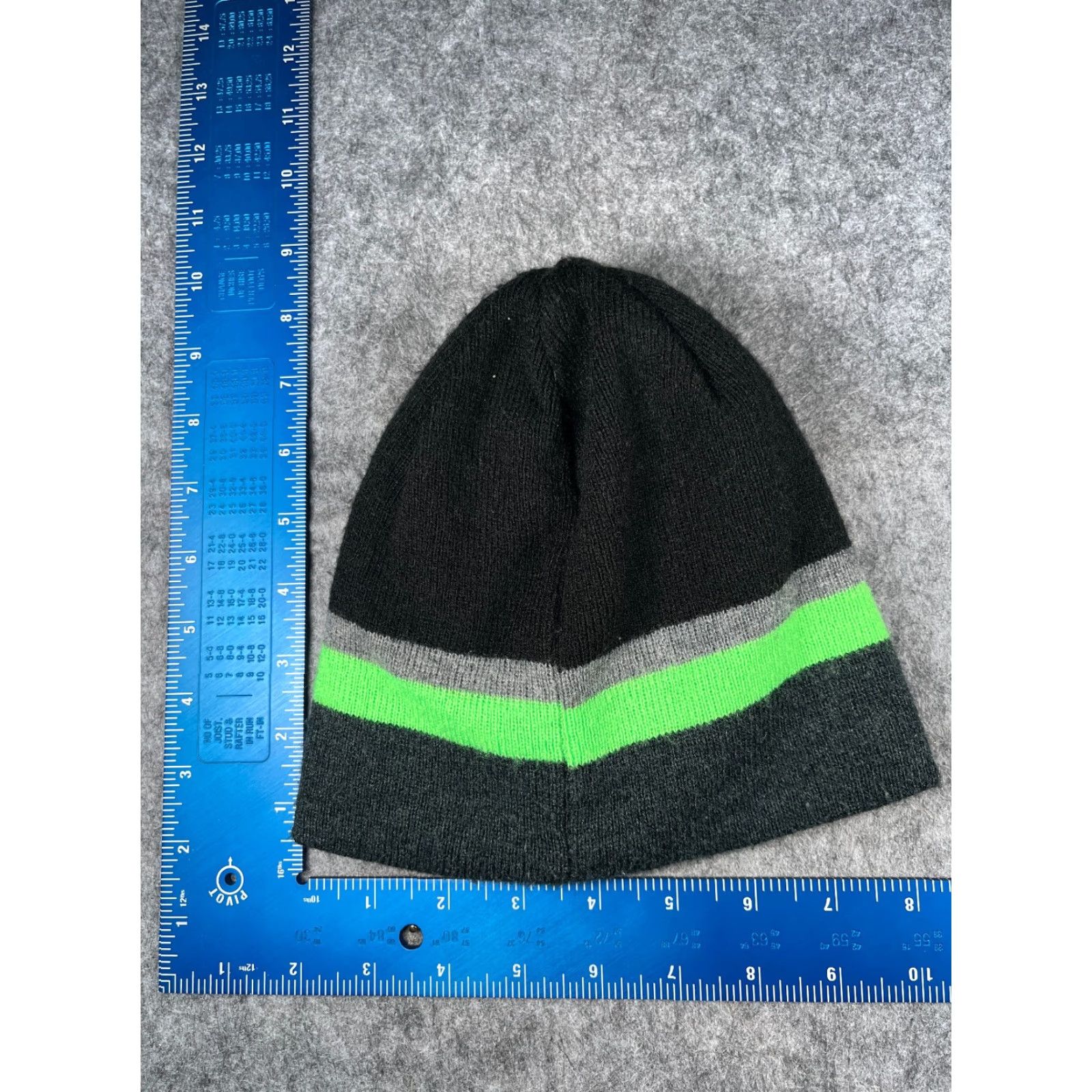 Vintage Gerry Beanie Toque Hat Unisex Adults One Size Black Gray Green Stripe Knit Acrylic Blend Ski Beanie Mens Womens 90s Outdoor Seasonal Knit Hat Size ONE SIZE - 4 Thumbnail