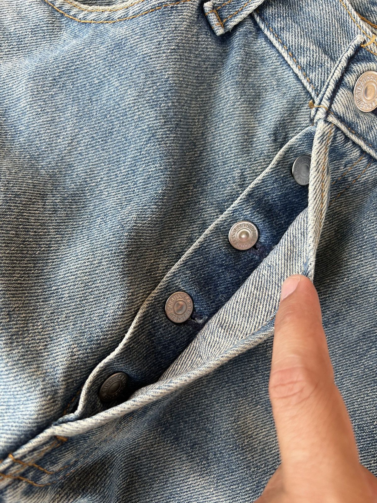 Jean × Levi's Vintage Levis 501 distressed patches Jean Size US 30 / EU 46 - 12 Thumbnail