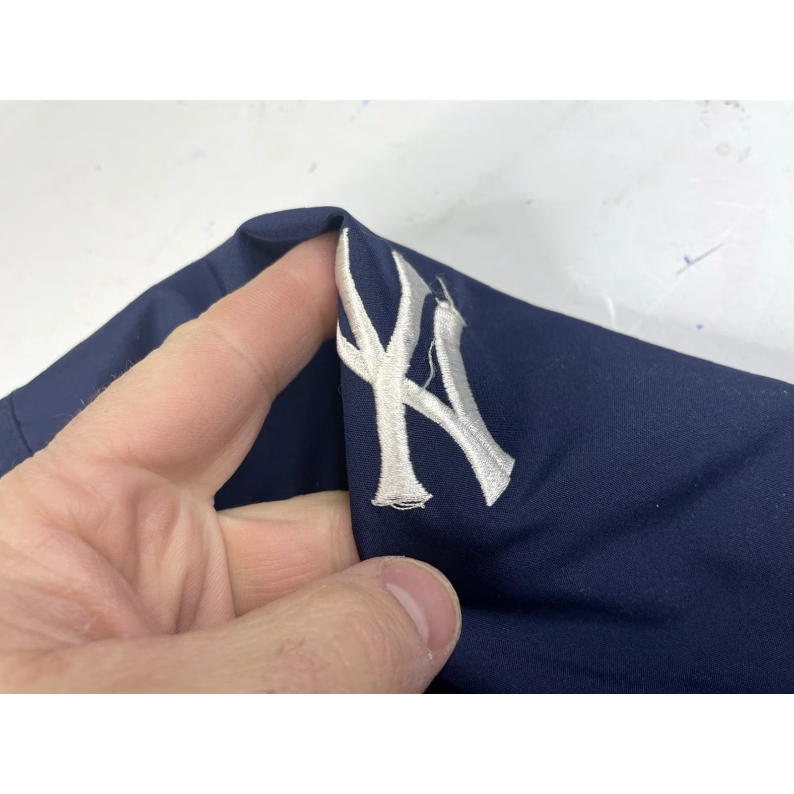Nike VINTAGE Nike Center Swoosh Windbreaker Pullover Jacket XL Blue Men Regular Size Embroidered Logo 90s Sports Lightweight All Seasons Size US XL / EU 56 / 4 - 3 Thumbnail