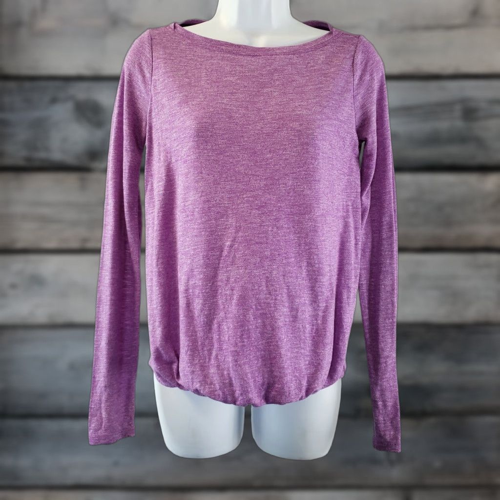 Athleta Athleta Womens Suri Bubble Hem Top | 2XS | Purple | Long Sleeve | Activewear | Pullover | Polyester Rayon Blend | Women’s Tops (2XS) Size XXS / US 00 / IT 34 - 1 Thumbnail