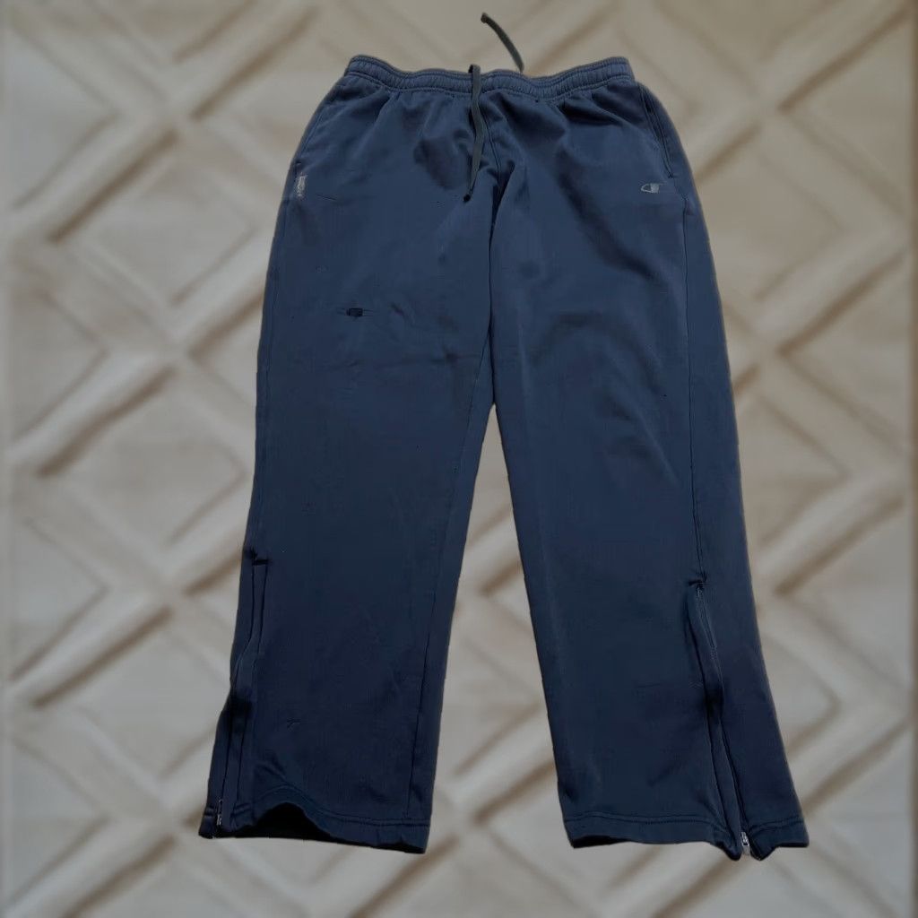 Champion Champion Sweatpants Womens Large Navy Blue Ankle Zip Pockets 30x28.5 Size 36" / US 14 / IT 50 - 1 Thumbnail