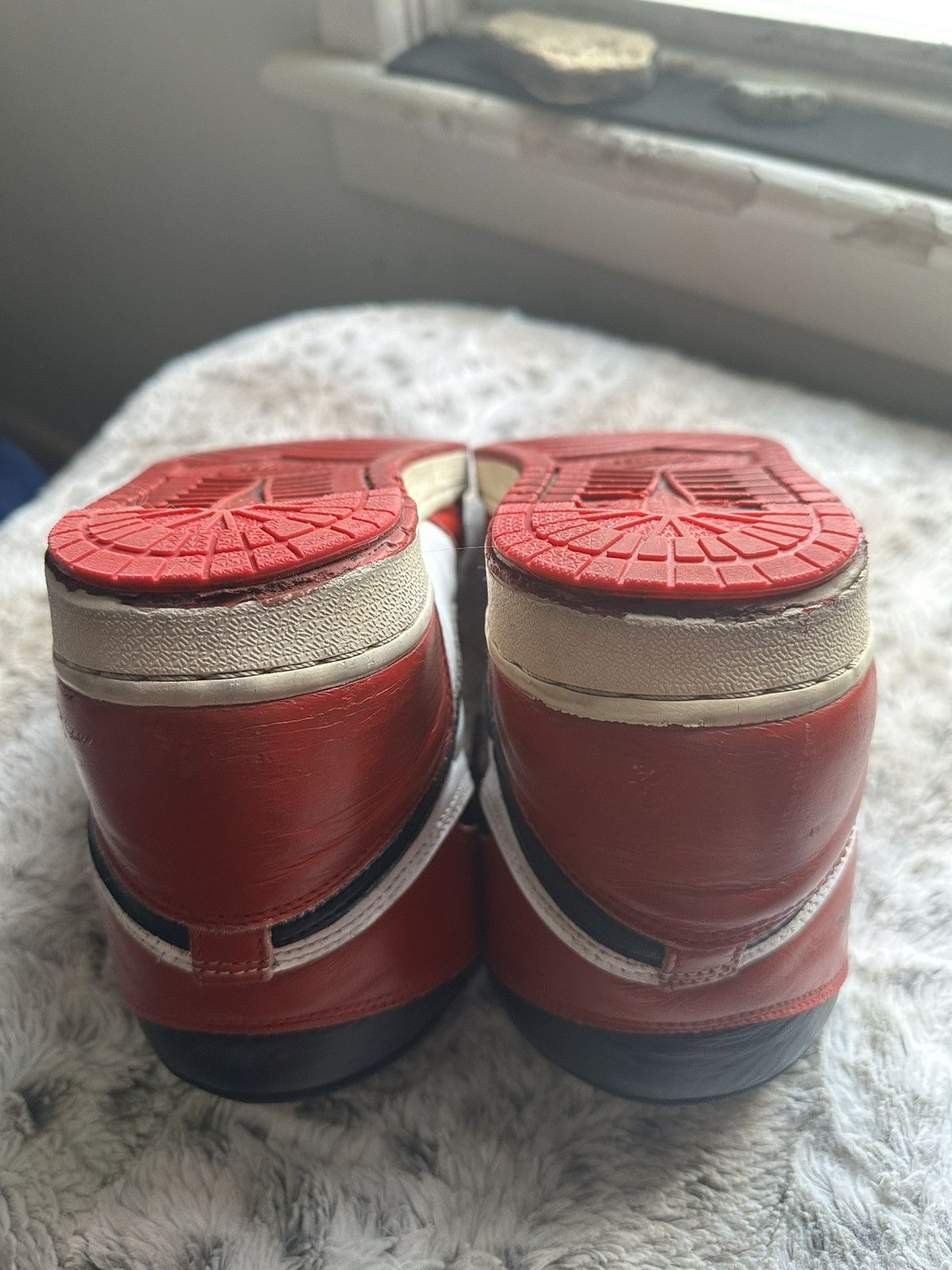Jordan Brand 1994 Nike Air Jordan “chicago’s”. 100% wearable Size US 9.5 / EU 42-43 - 5 Thumbnail