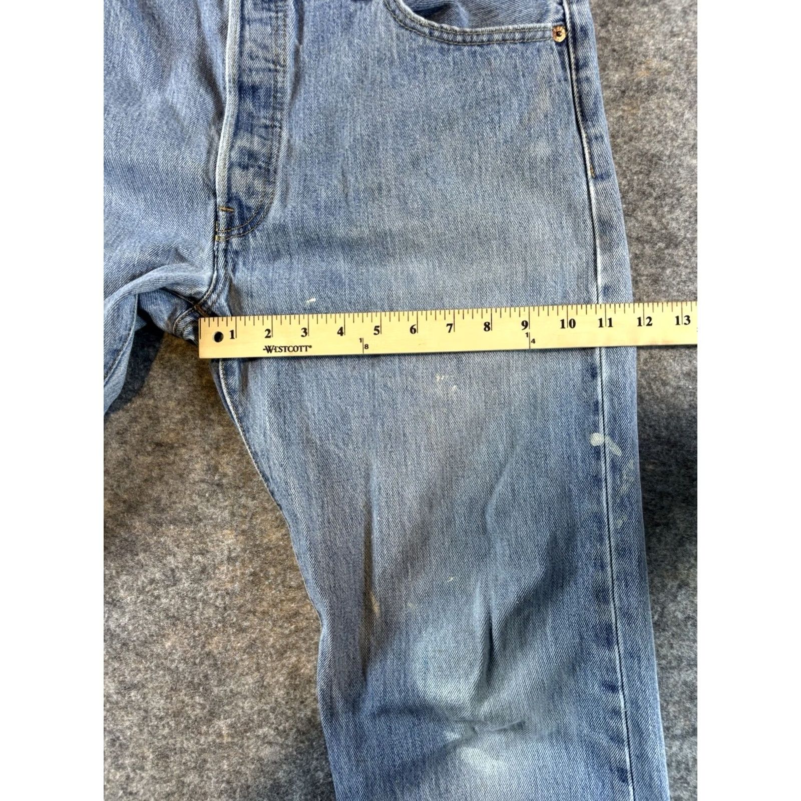Levi's VINTAGE Levi's 501 Jeans Mens Blue Distressed Straight Leg 36x32 Denim Cotton Regular 5-Pocket USA Logo Button Mesurements: Inseam 32" Size US 36 / EU 52 - 3 Thumbnail