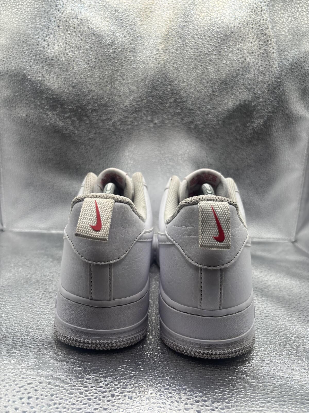 Nike Nike Air Force 1 low SE white red mini Swoosh Size US 9 / EU 42 - 4 Thumbnail
