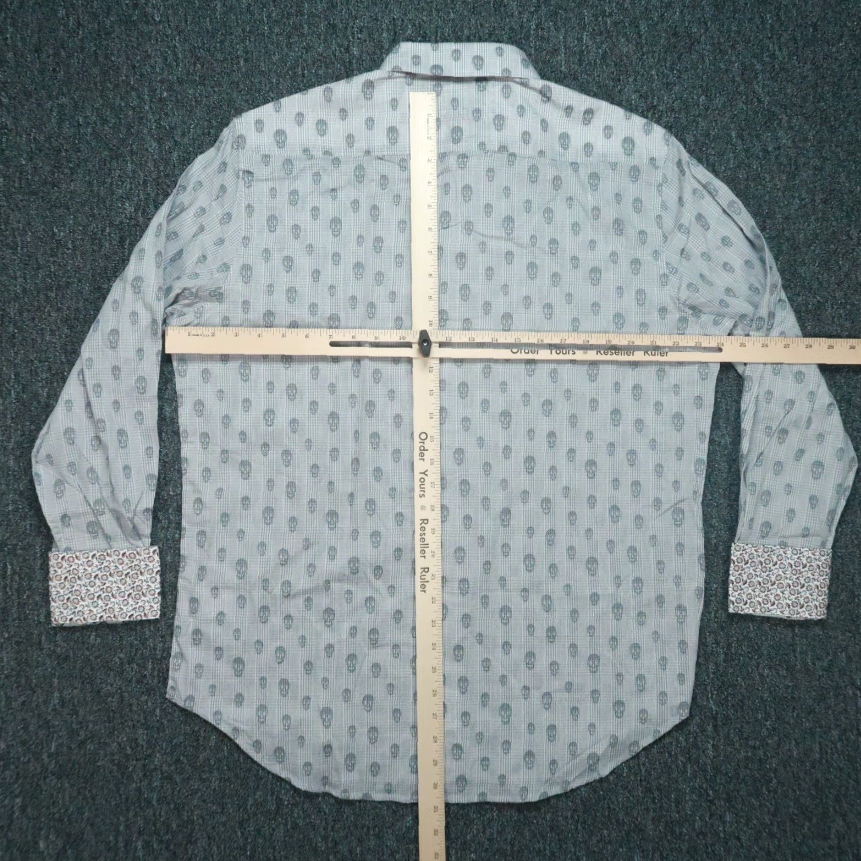 Robert Graham Robert Graham Shirt Mens Large Gray Kinderhook Skull Print Flip Cuff Classic Fit Size US L / EU 52-54 / 3 - 7 Thumbnail