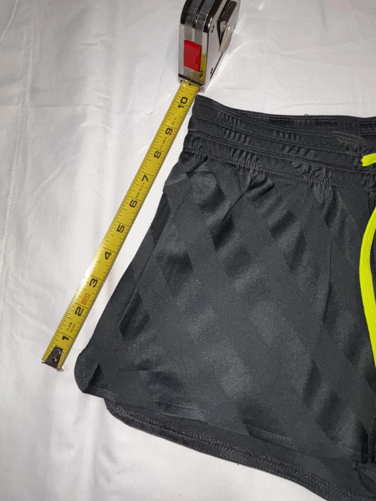 Nike Womens Nike Dri-FIT Gray Running Shorts with Neon Accents Size 28" / US 6 / IT 42 - 7 Thumbnail