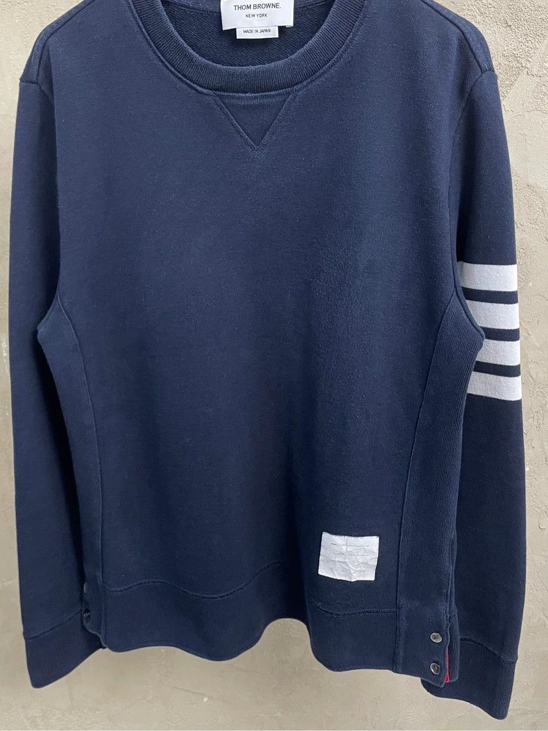 Thom Browne Thom browne Dark blue four-striped round-neck sweatshirt 25 Size US M / EU 48-50 / 2 - 3 Thumbnail