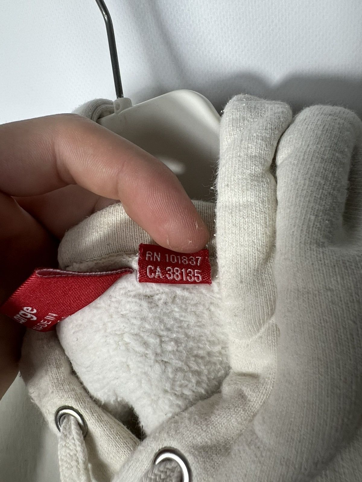 Supreme Y2k streetwear sk8 Supreme Paris France Cream Hoodie Size US L / EU 52-54 / 3 - 12 Thumbnail