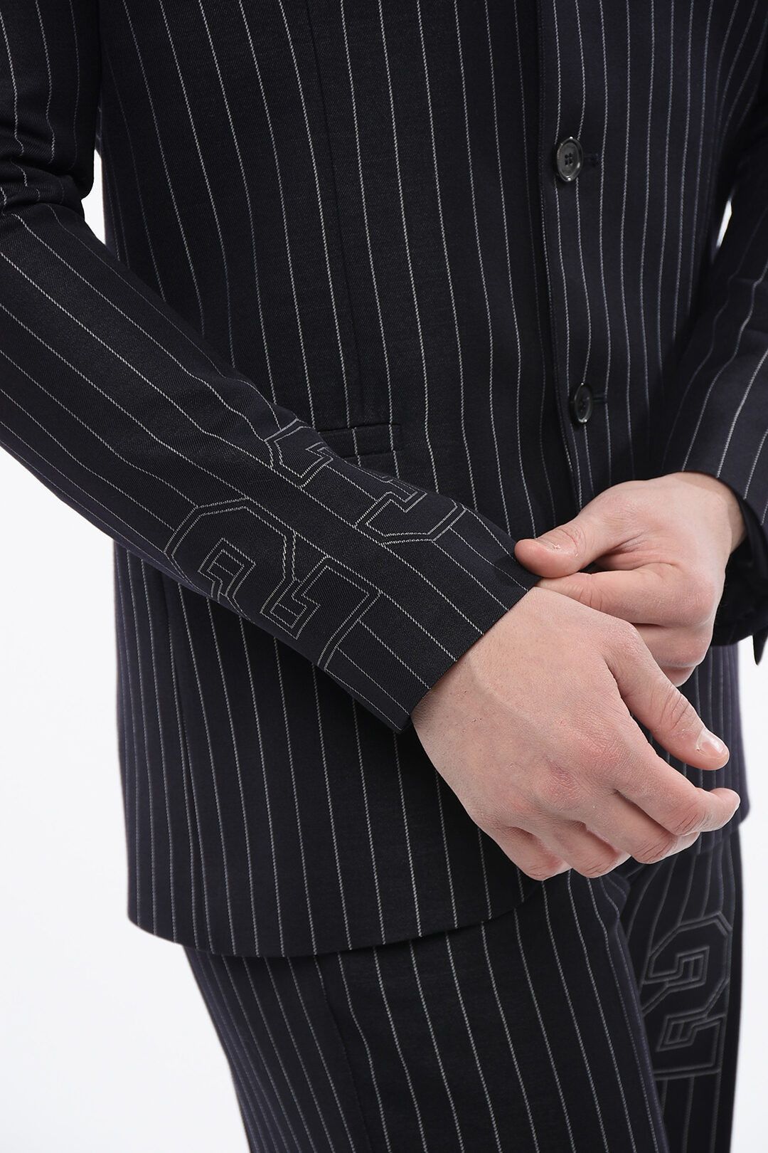Off-White og1mm1025 Pinstriped 23 Blazer in Navy Blue Size US S / EU 44-46 / 1 - 3 Thumbnail