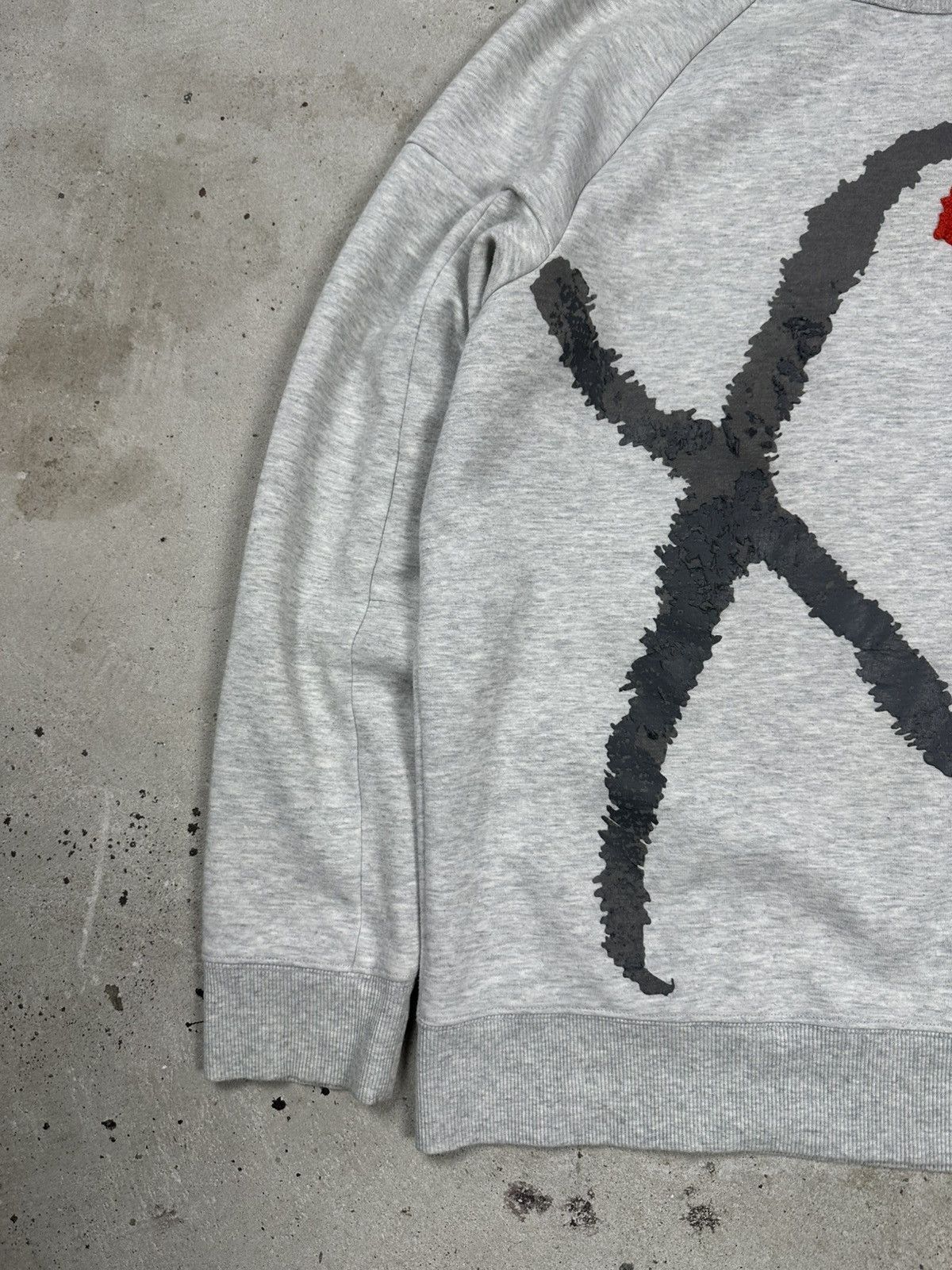 Band Tees × H&M H&M x The Weeknd Grey Crewneck Sweatshirt Size US L / EU 52-54 / 3 - 9 Thumbnail