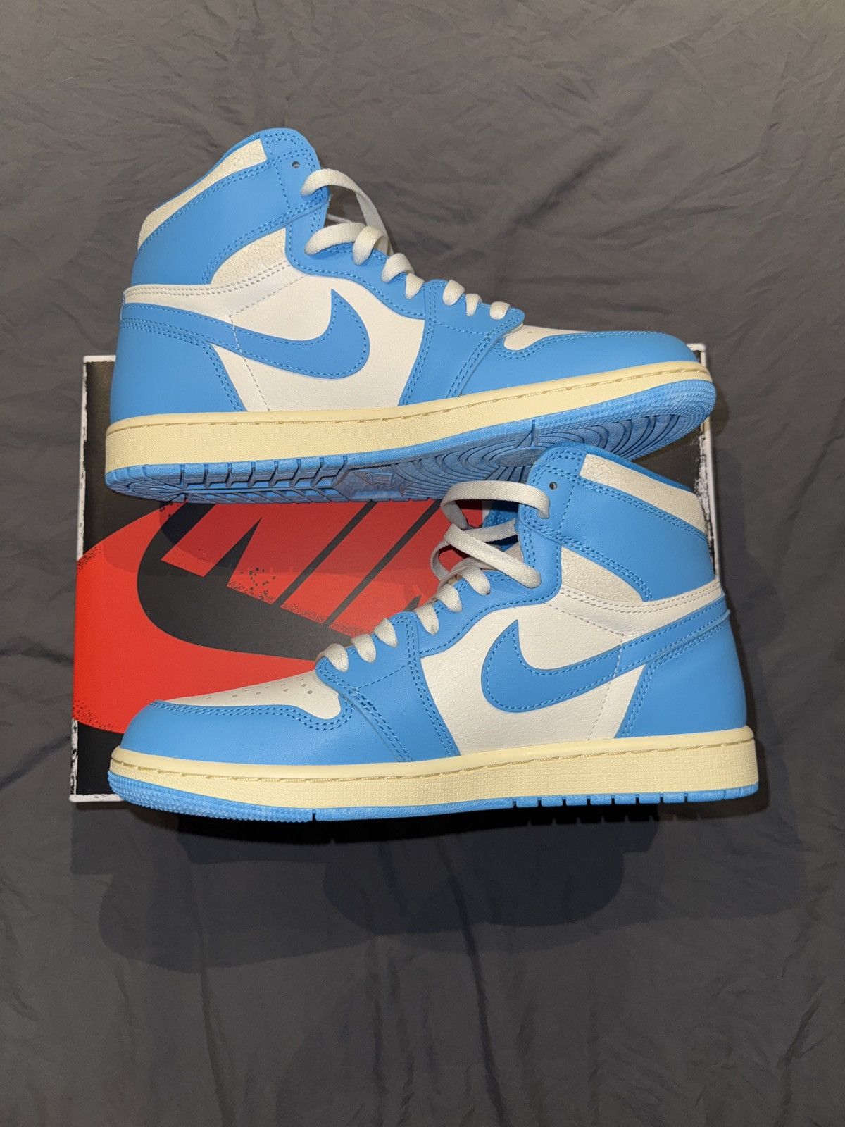 Nike Jordan 1 Retro High OG UNC Reimagined Size US 9.5 / EU 42-43 - 2 Thumbnail