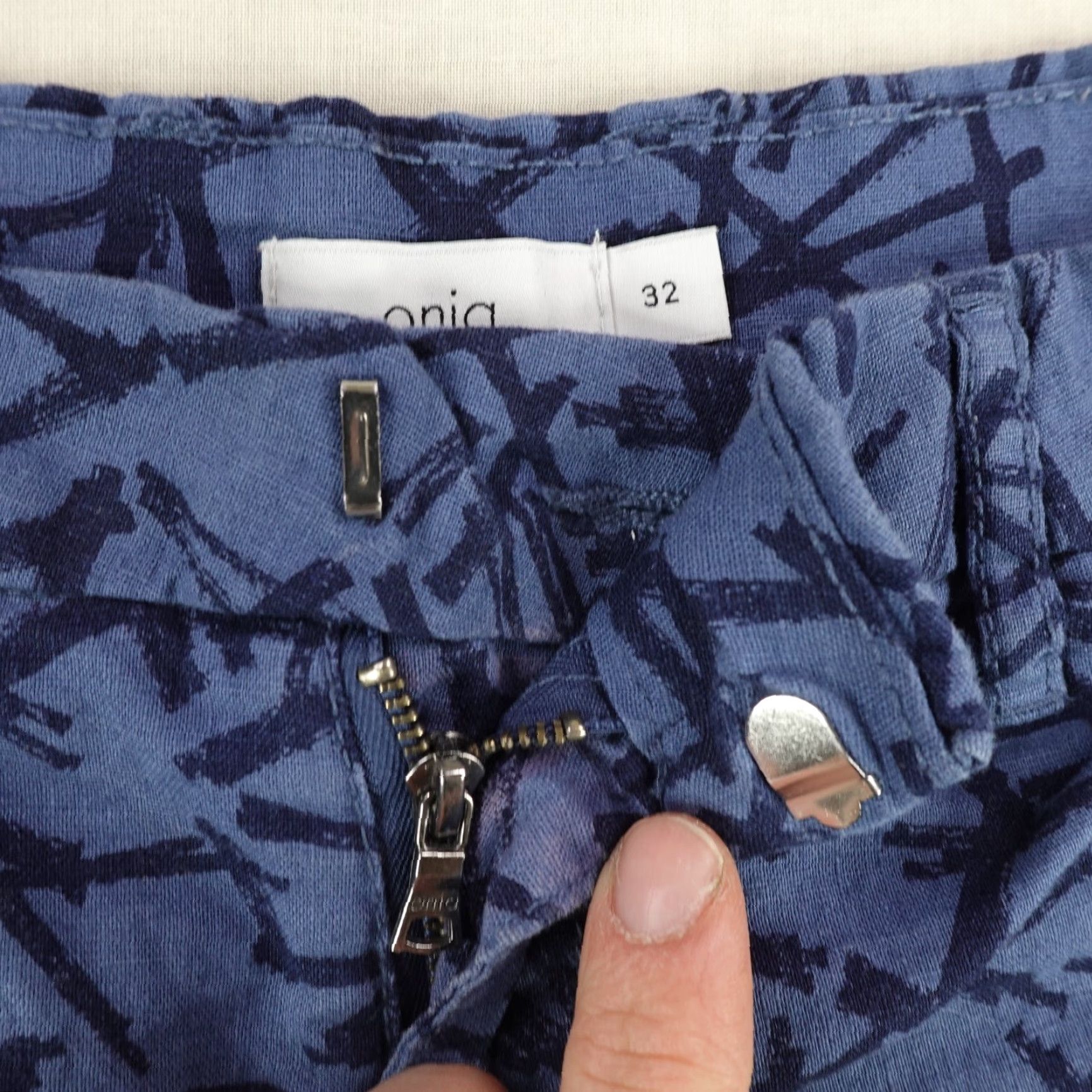 Onia VINTAGE Onia Shorts Men's 32 Blue Geometric Chino Linen Blend Flat Front 11in Inseam Summer Beach Mens Size US 34 / EU 50 - 4 Thumbnail