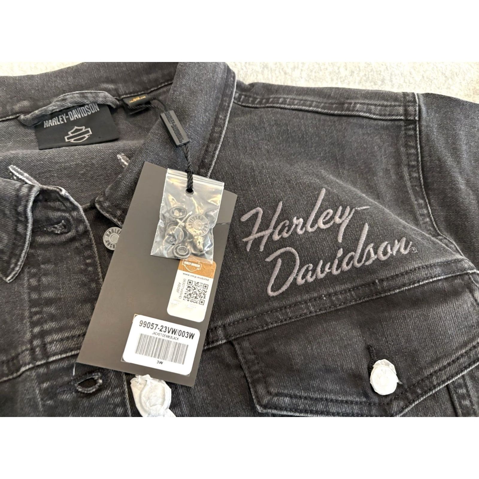 Harley Davidson VINTAGE Harley-Davidson Embroidered Black Denim Jacket Womens 3W NWT Biker Motorcycle Jeans-style Coat Size XS / US 0-2 / IT 36-38 - 5 Thumbnail