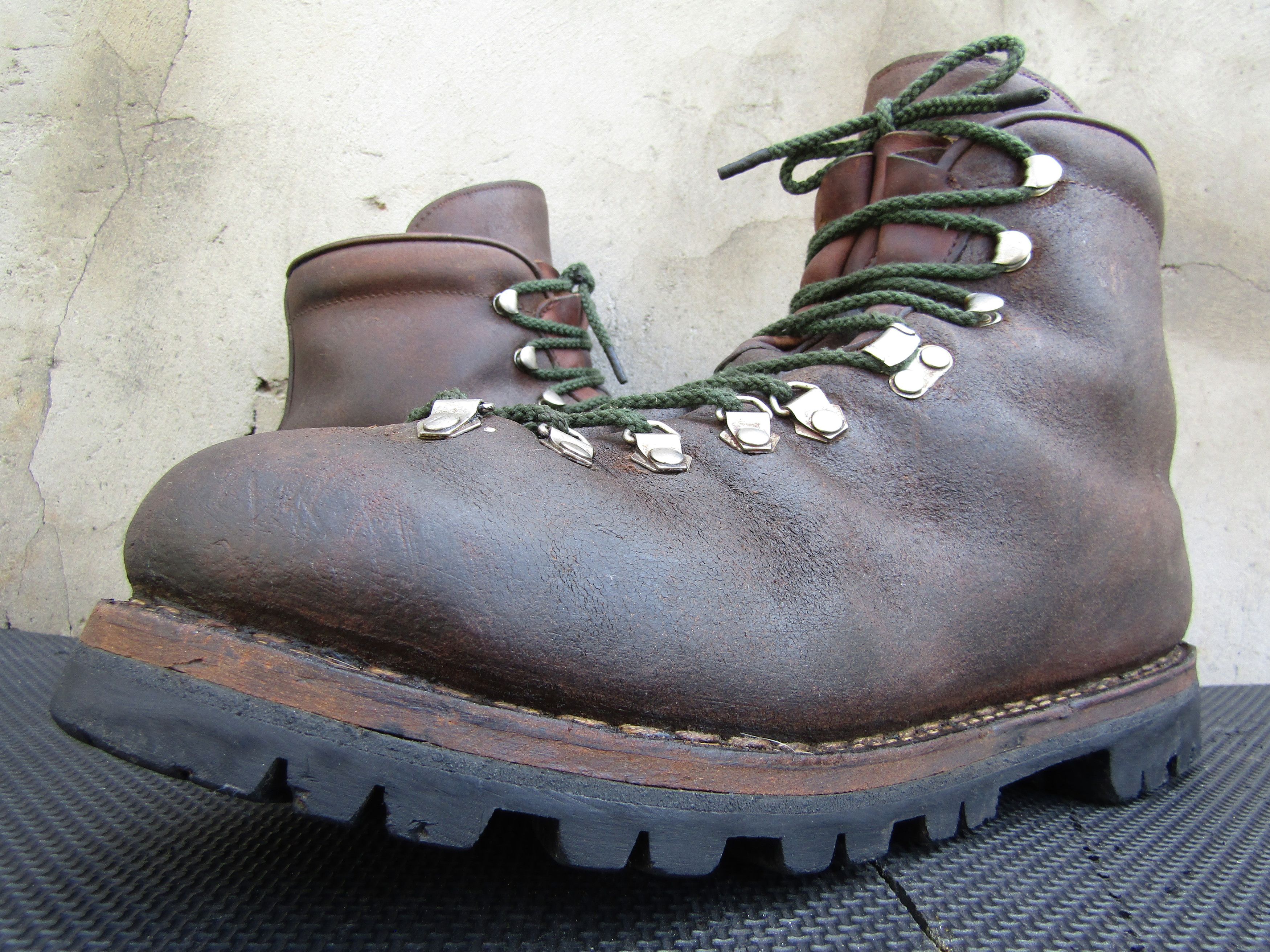 Vintage Vintage RICHARD PONTVERT Vercors mountaineering France Size US 12.5 / EU 45-46 - 1 Thumbnail