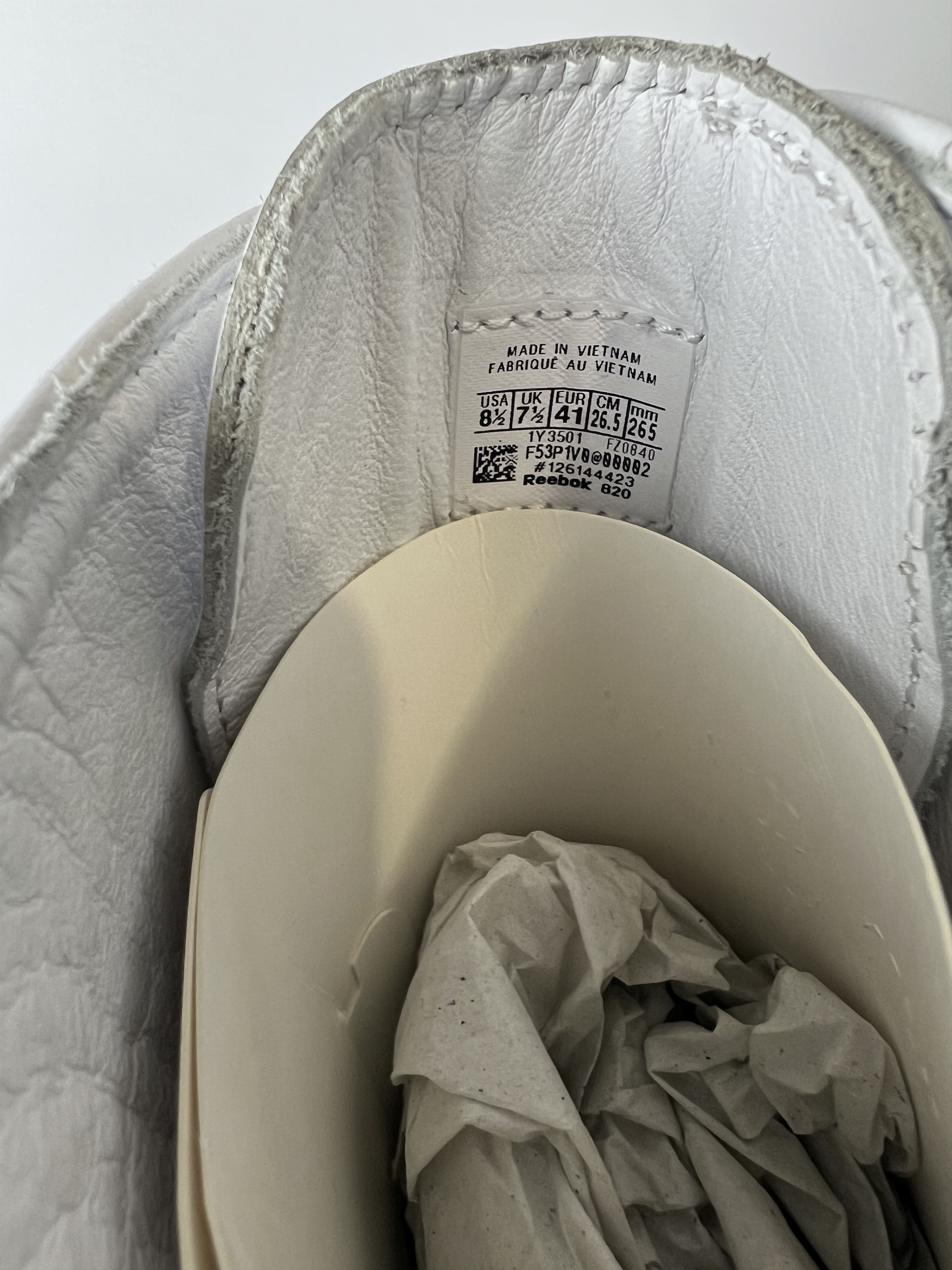 Maison Margiela × Reebok US8.5 Maison Margiela x Reebok Tabi Instapump Fury Sneakers Size US 8.5 / EU 41-42 - 7 Thumbnail