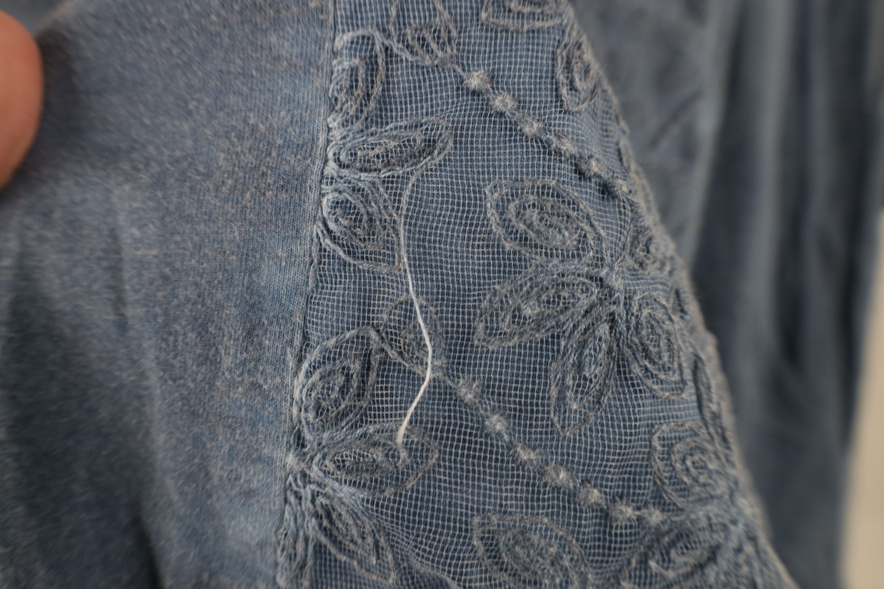 Vintage Vintage 90s Y2K Lagenlook Lace Flower Knit T-Shirt Blue Size S / US 4 / IT 40 - 4 Thumbnail