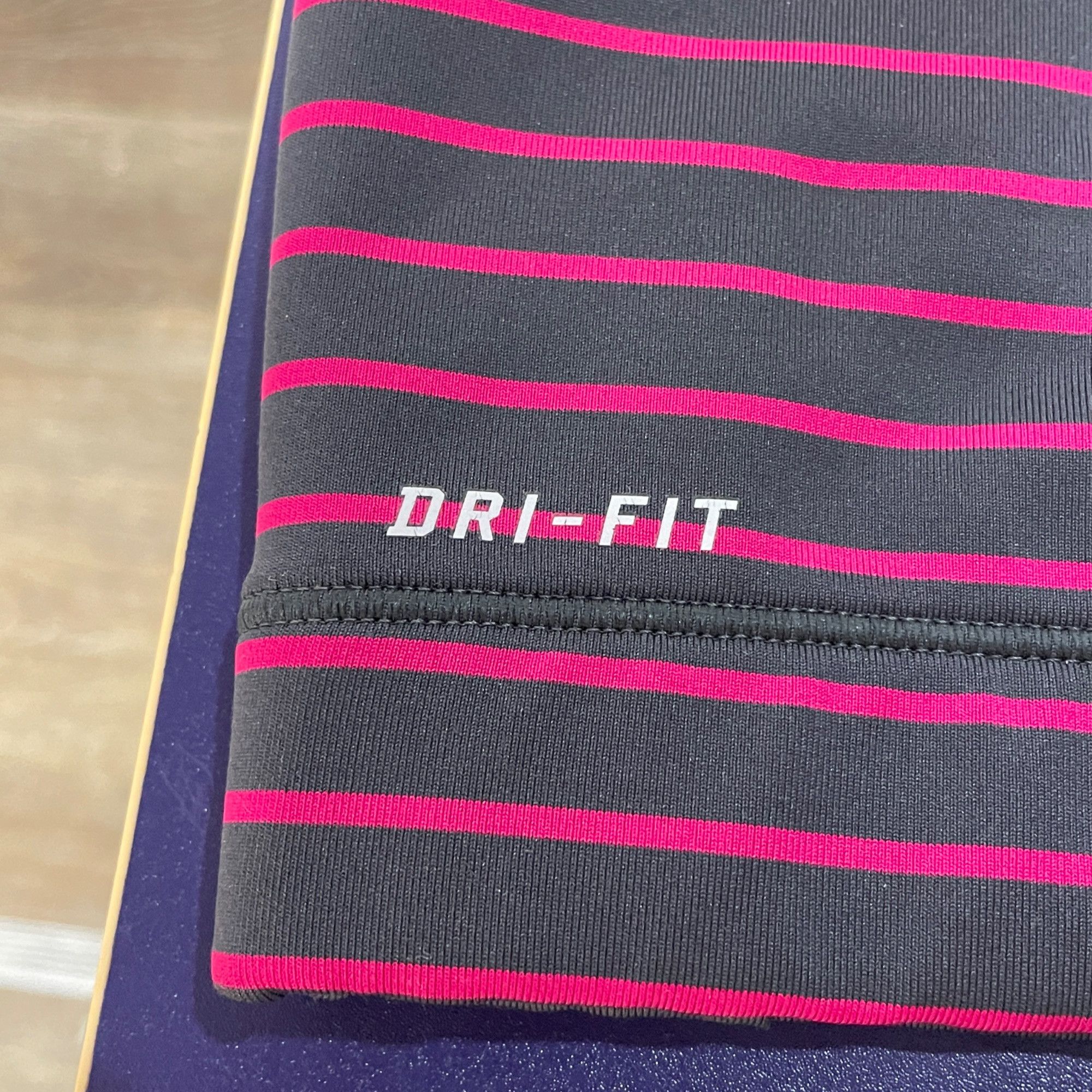 Nike M - Nike Sports Bra Size M / US 6-8 / IT 42-44 - 4 Thumbnail